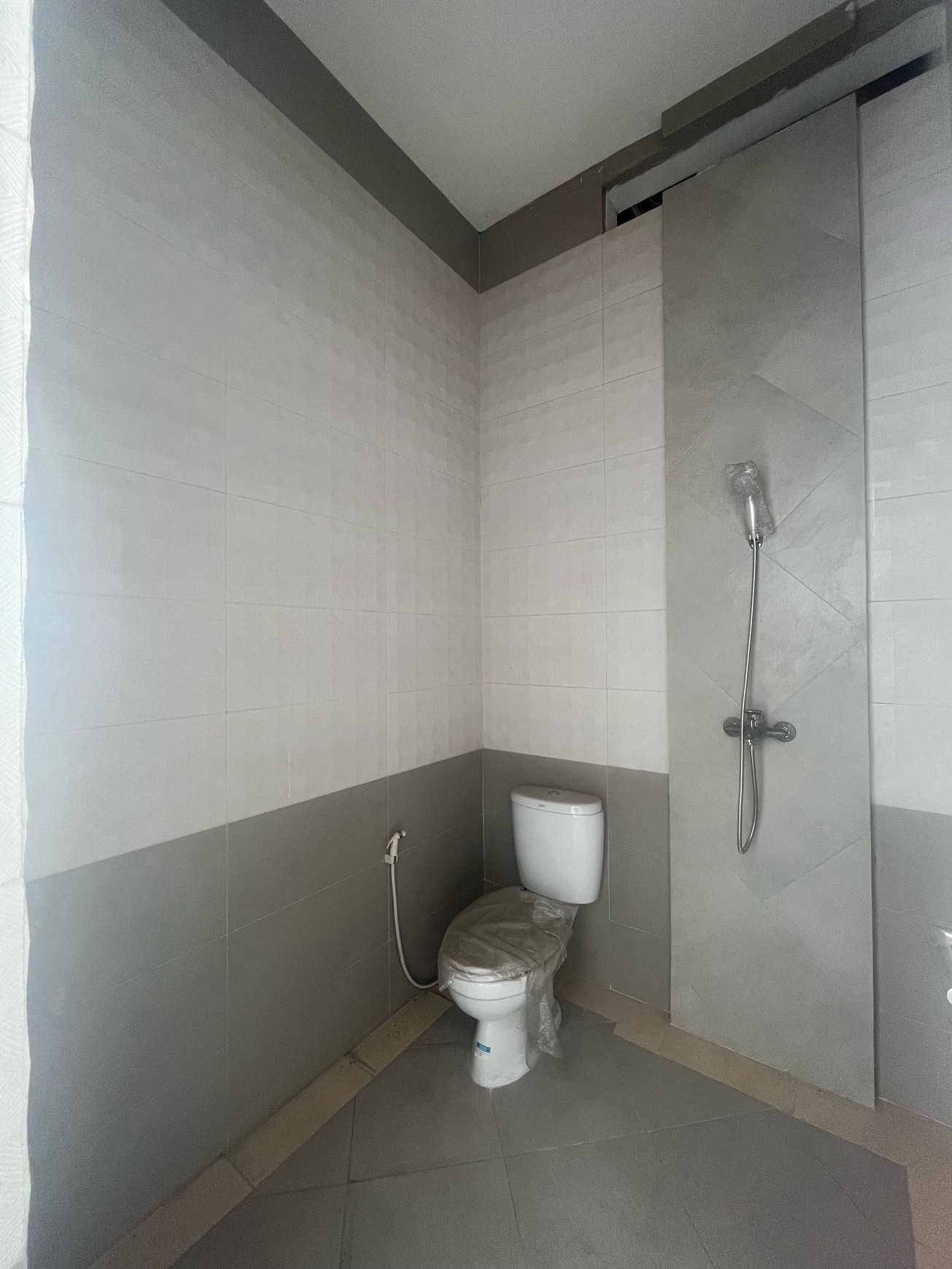 Hunian Asri di Semolowaru Surabaya Timur SHM Siap Huni Langsung Tempati