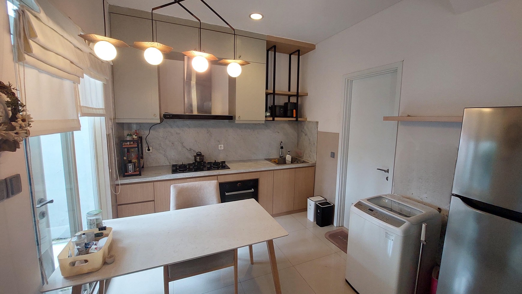 Rumah siap Huni di THE SAVIA VISANA BSD City, Semi Furnished