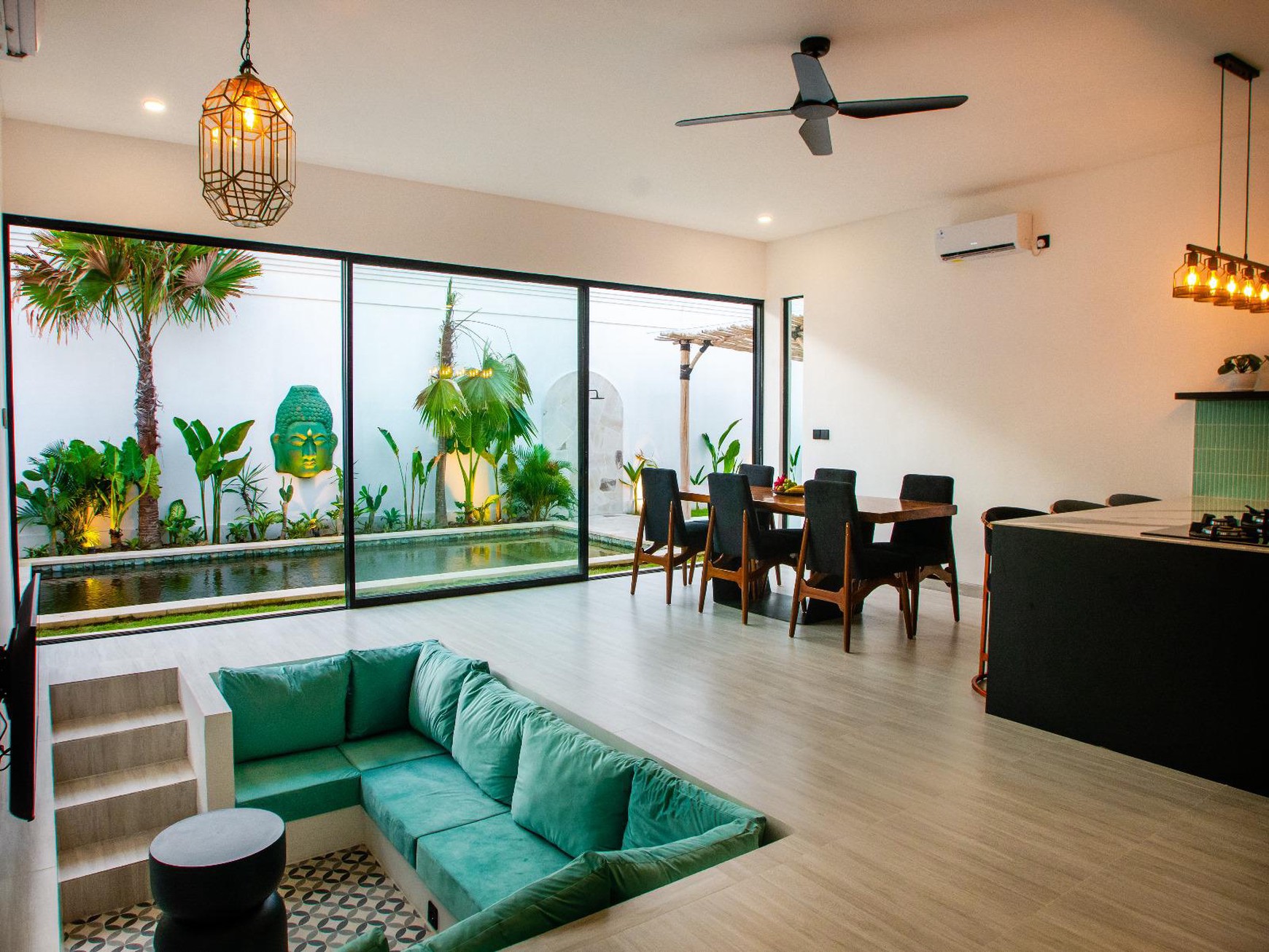 Leasehold -3 bedroom Villa in Seseh Bali