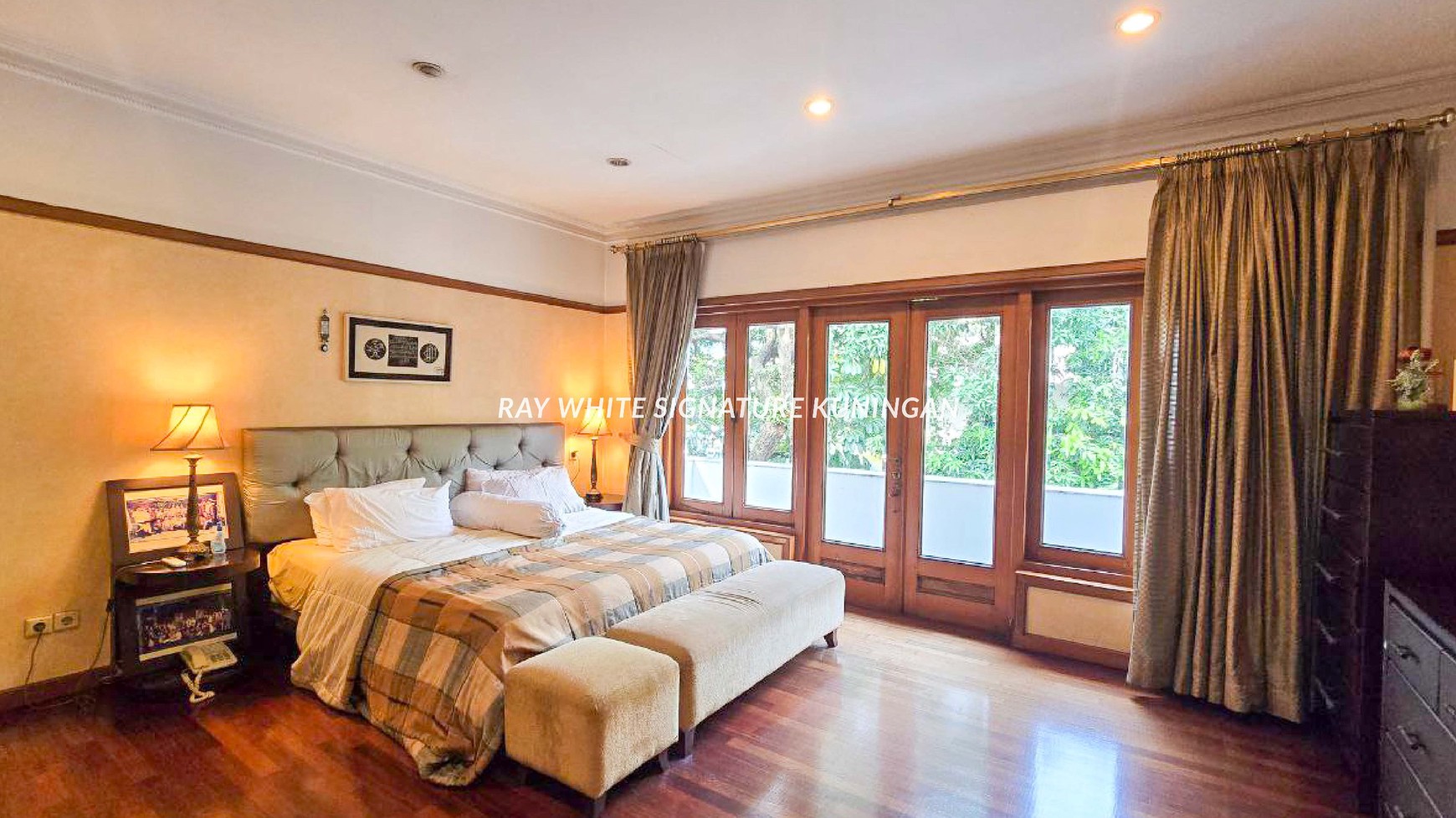 Rumah Mewah 2 Kavling Lokasi Prime di Jl Sisingamangaraja