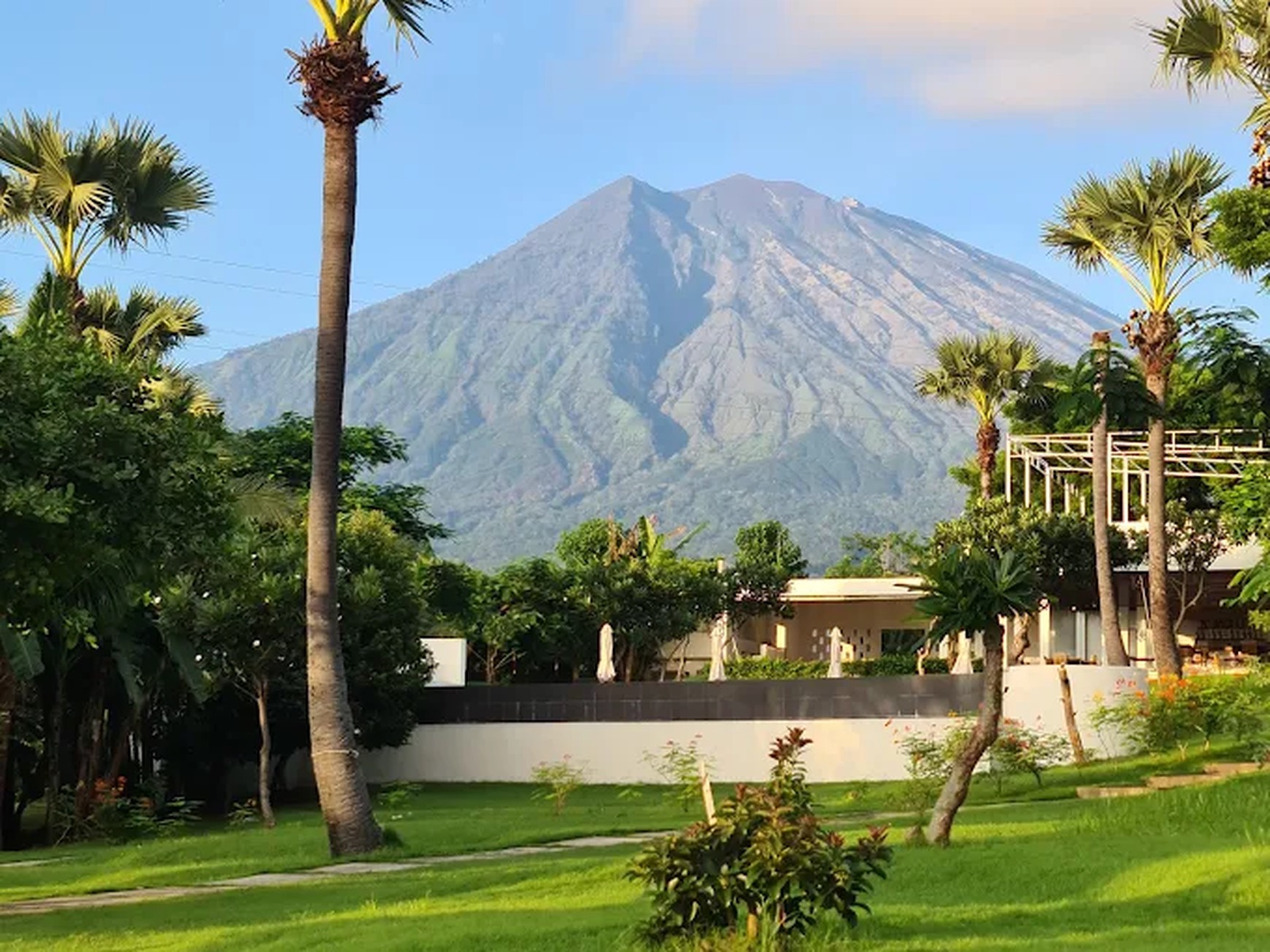 Freehold - Operational Resort with Stunning Mountain and Ocean Views in Tulamben, Karangasem