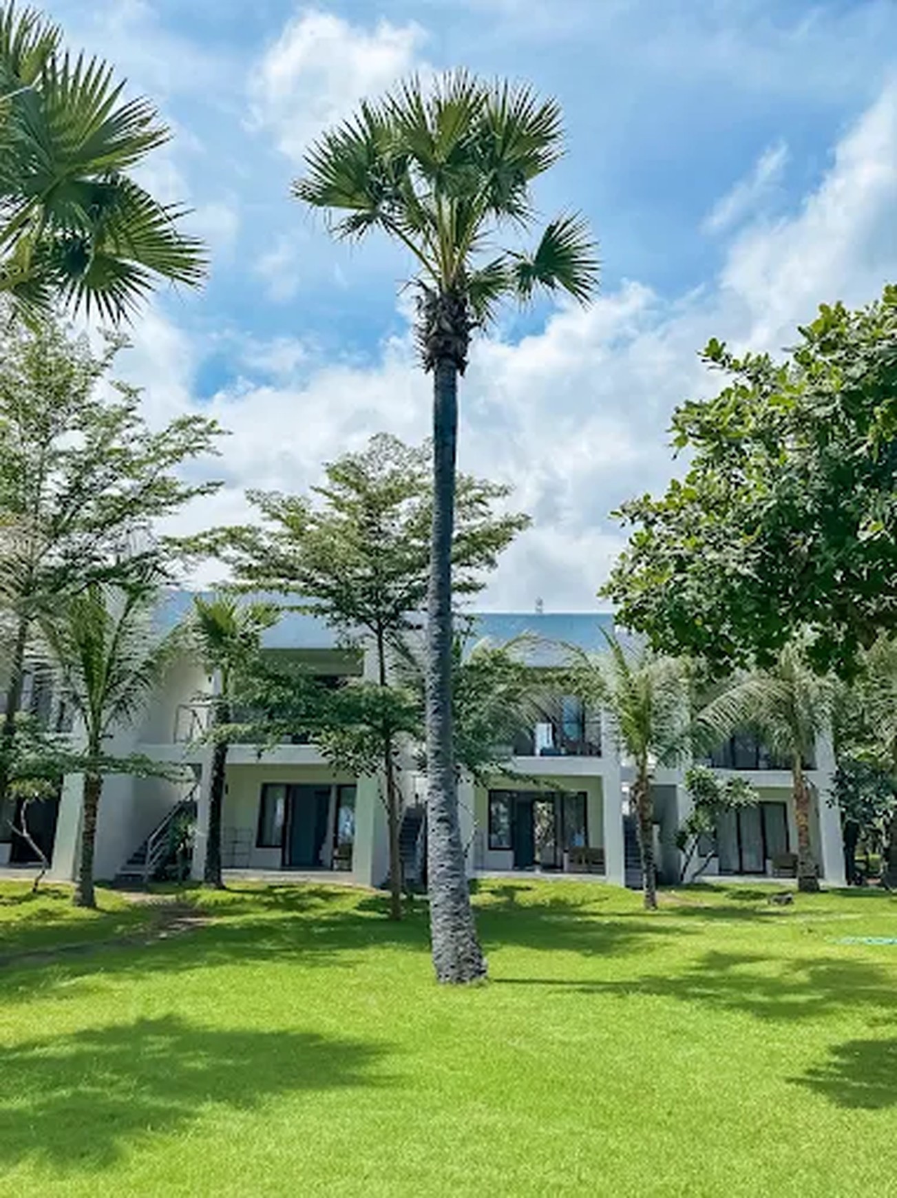 Freehold - Operational Resort with Stunning Mountain and Ocean Views in Tulamben, Karangasem