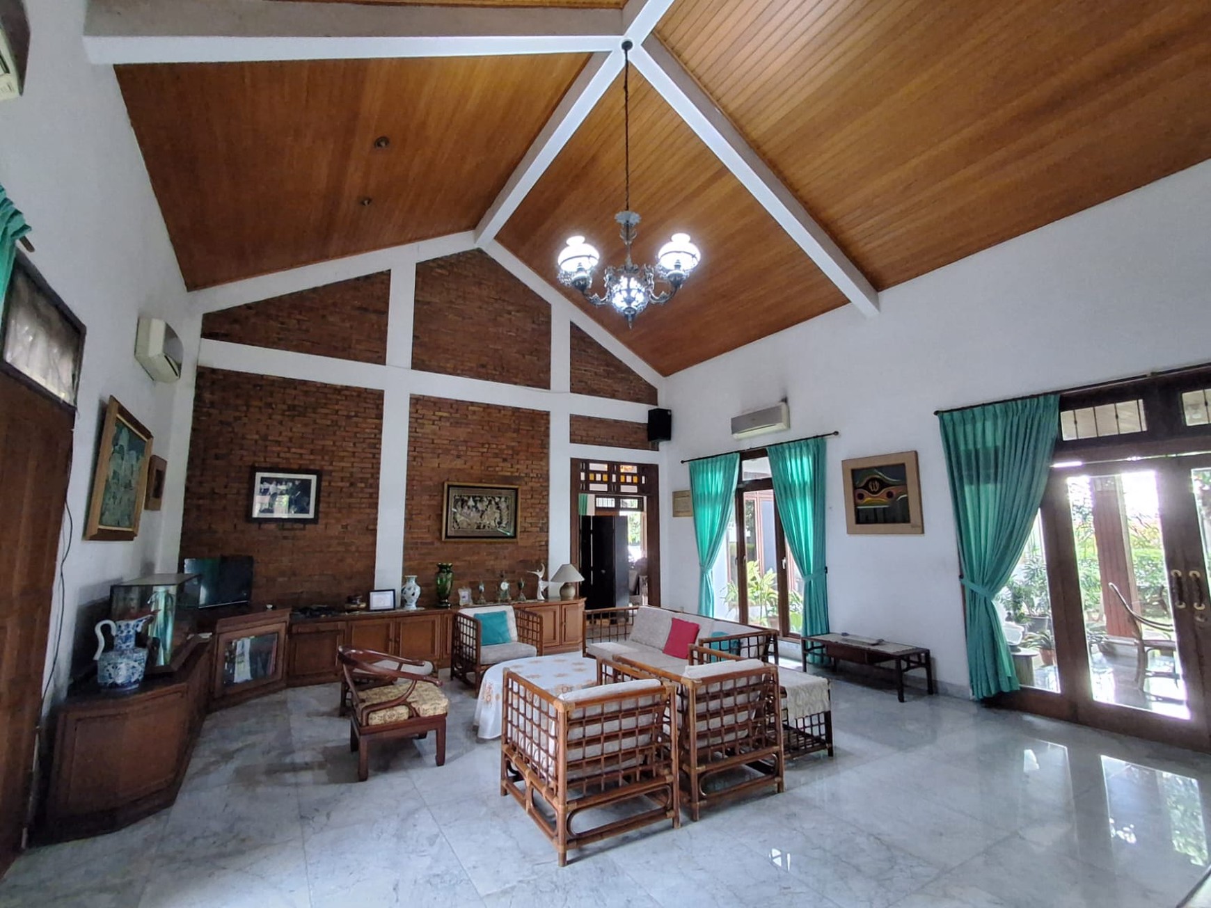 DIJUAL RUMAH ASRI SIAP HUNI