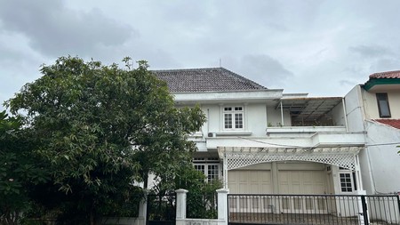 Rumah dijual - Lokasi Strategis & Nyaman di Villa Cinere Mas