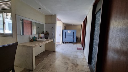 Rumah Luas Siap Huni dengan Hunian Nyaman dan Asri di @Jakarta Selatan 