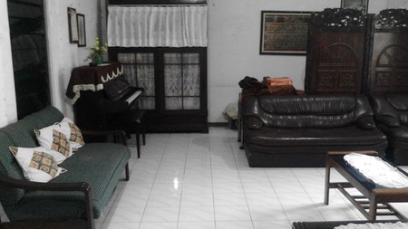 Rumah Lama Murah Dekat Unair Dan Rs. Dr. Soetomo. 