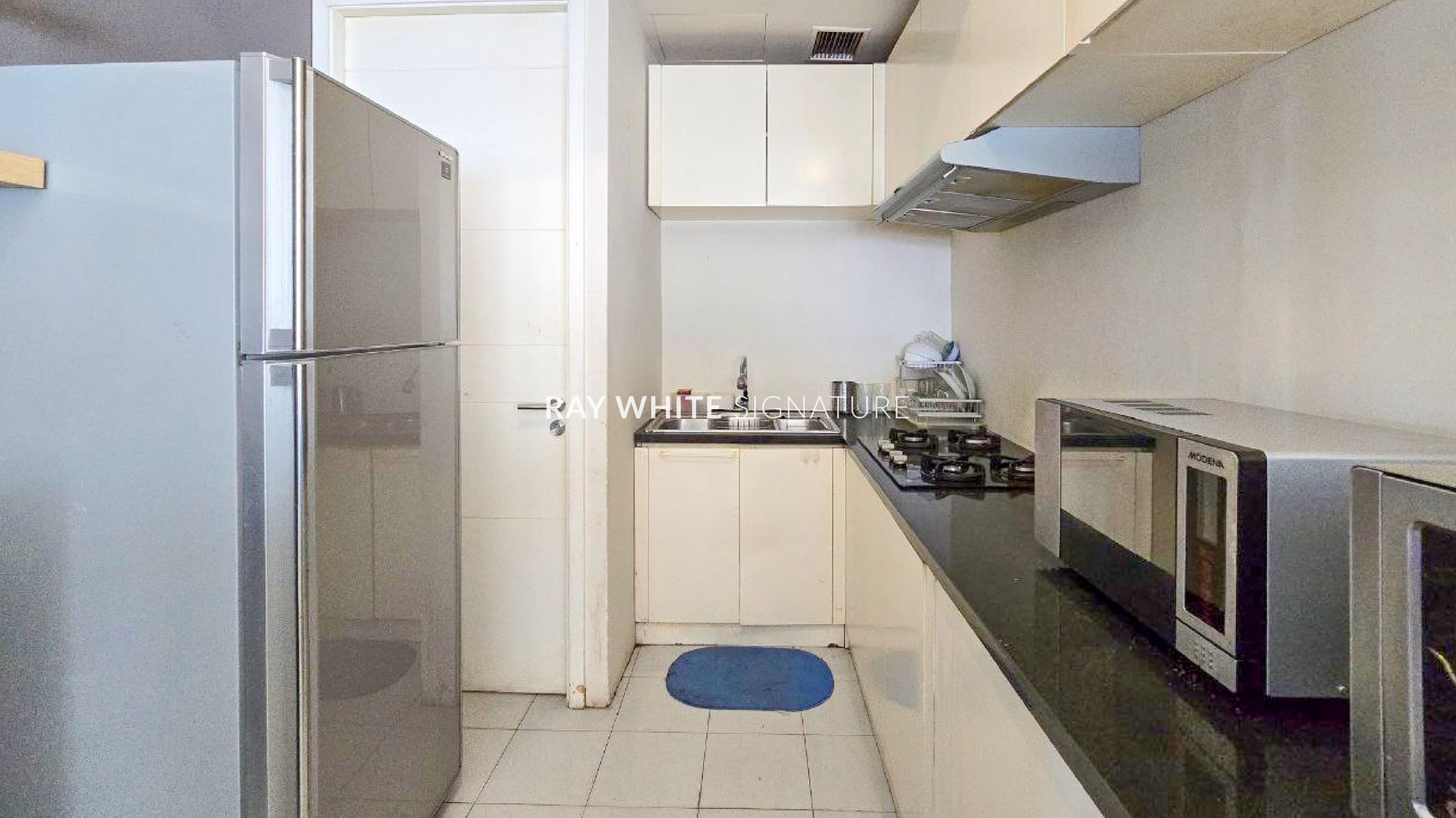 Dijual Apartemen One Park Residence Private Lift , Fully Furnished 3BR