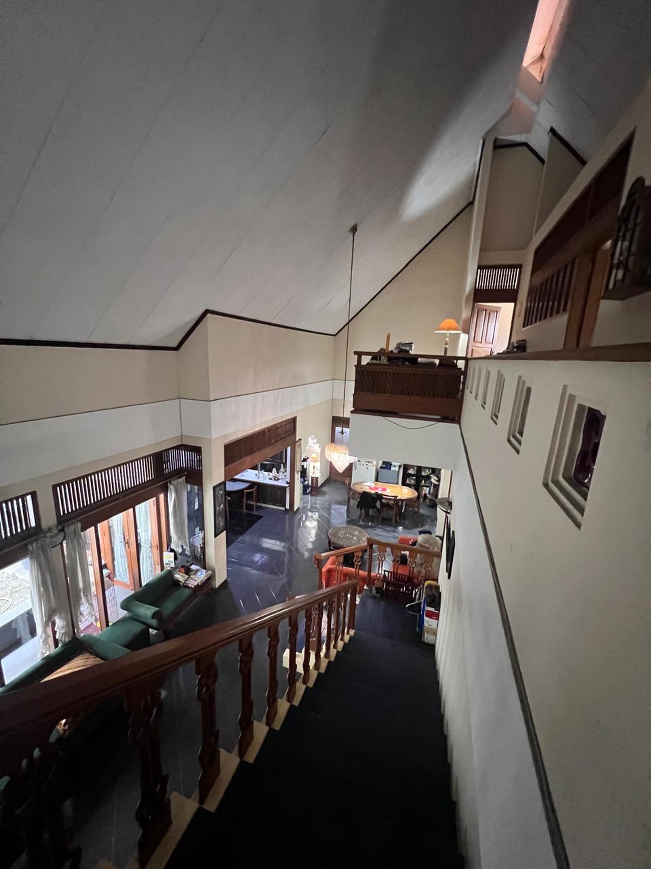 Rumah 2 Lantai SHM Siap Huni