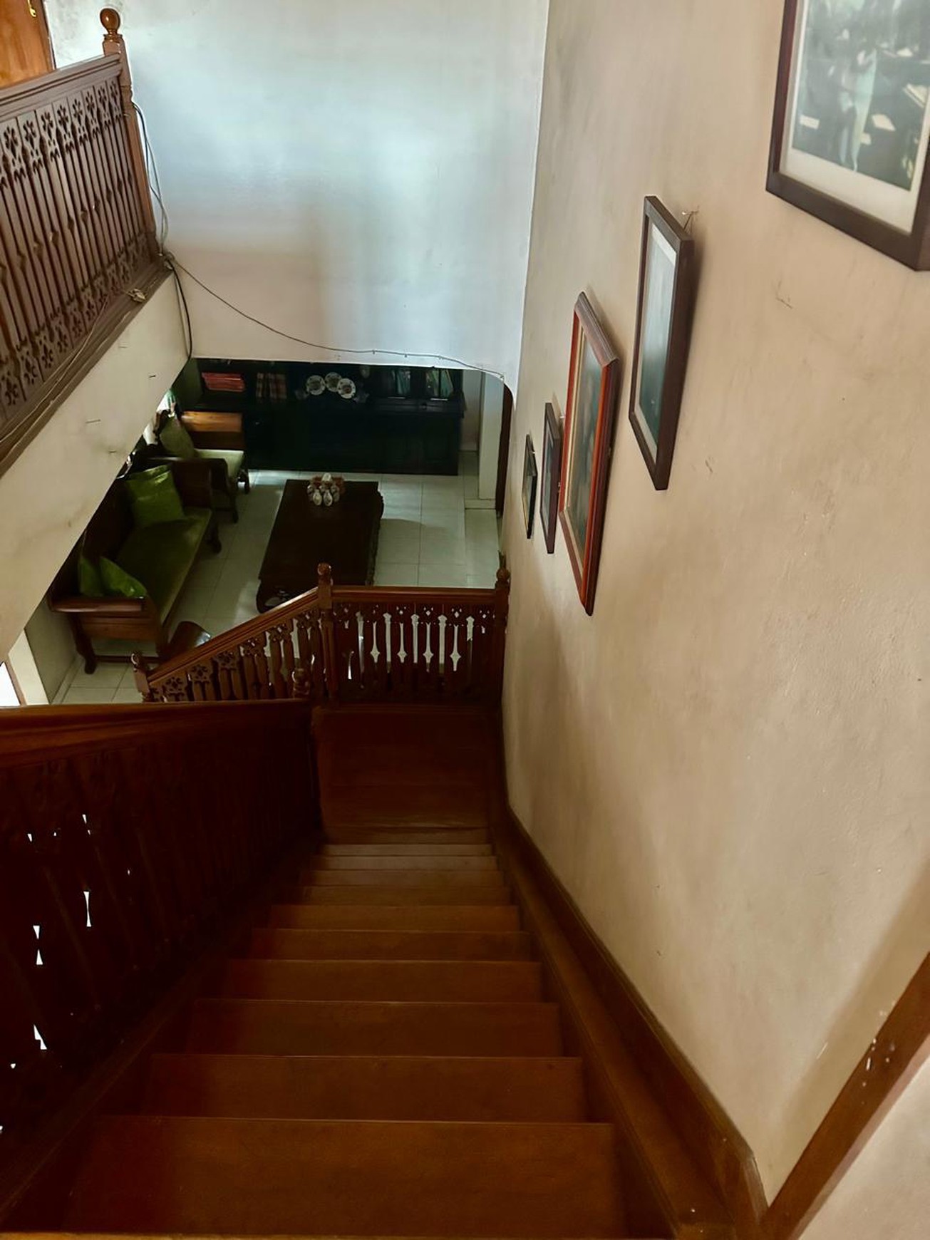 Rumah 2 Lantai Lokasi strategis di Bintaro Sektor 1