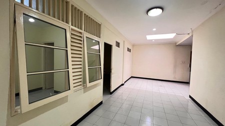Rumah 2 lantai,luas tanah 162,lingkungan oke di Bintaro Jaya 3