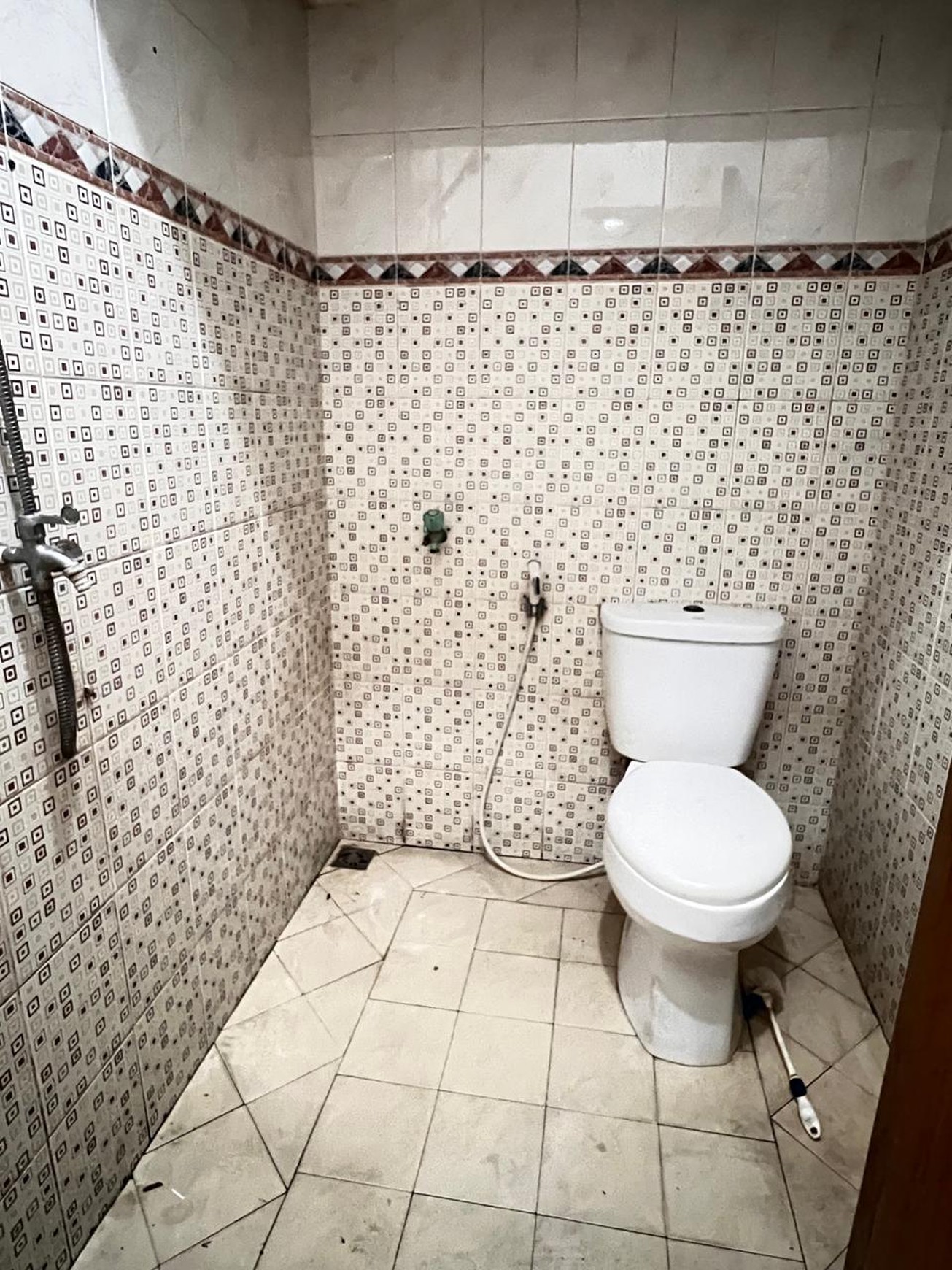 Rumah 2 lantai,luas tanah 162,lingkungan oke di Bintaro Jaya 3