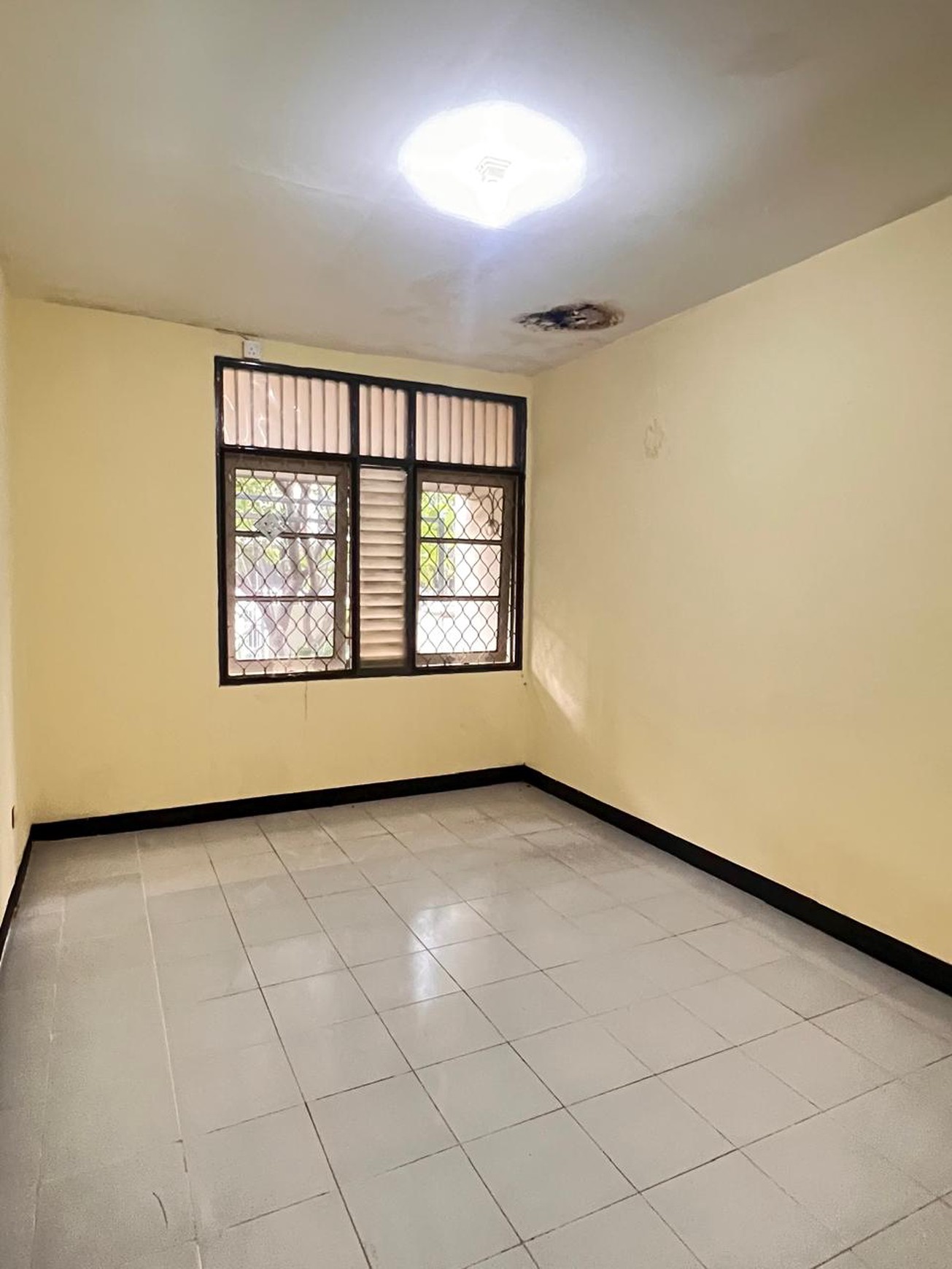 Rumah 2 lantai,luas tanah 162,lingkungan oke di Bintaro Jaya 3