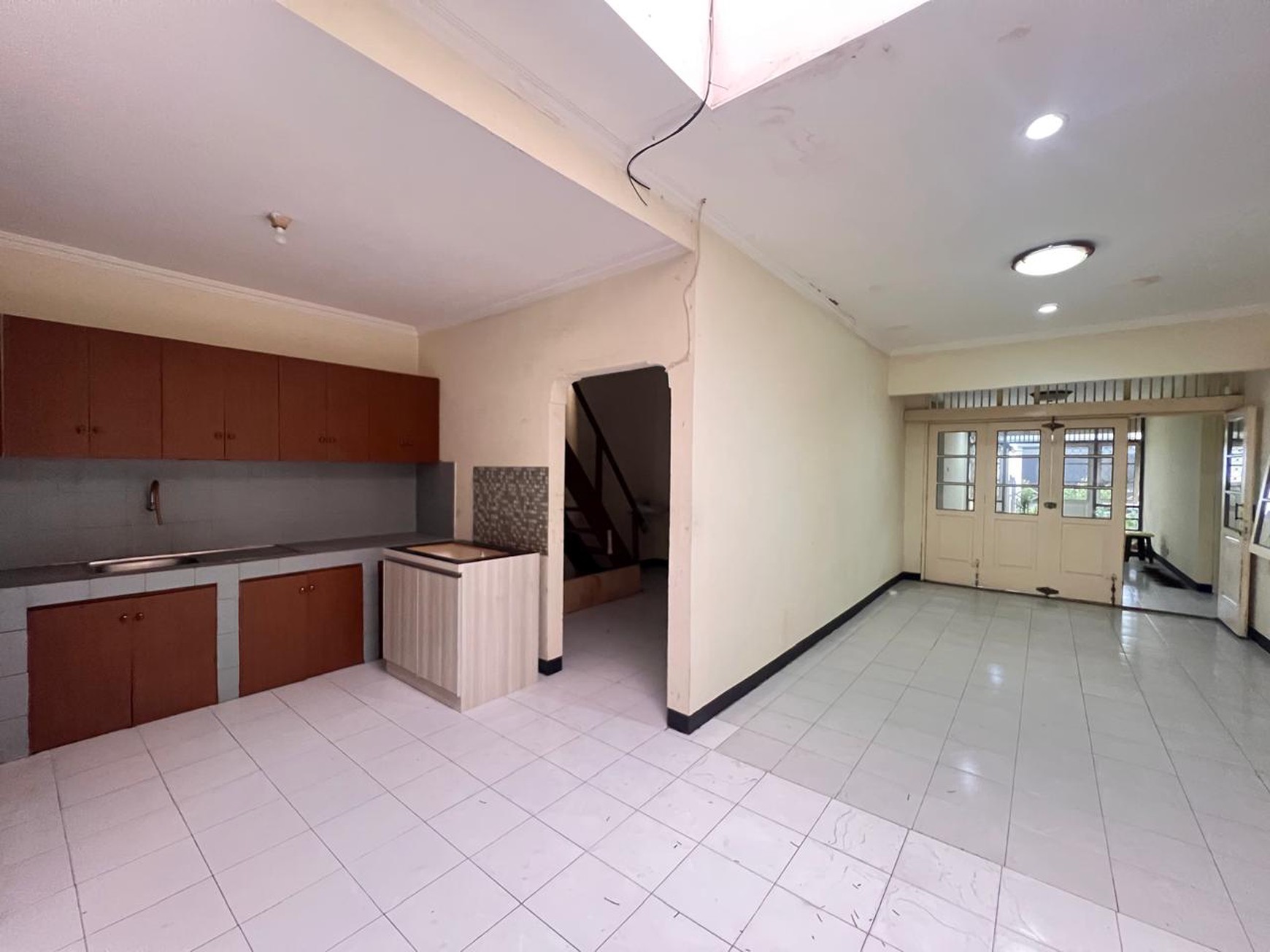Rumah 2 lantai,luas tanah 162,lingkungan oke di Bintaro Jaya 3