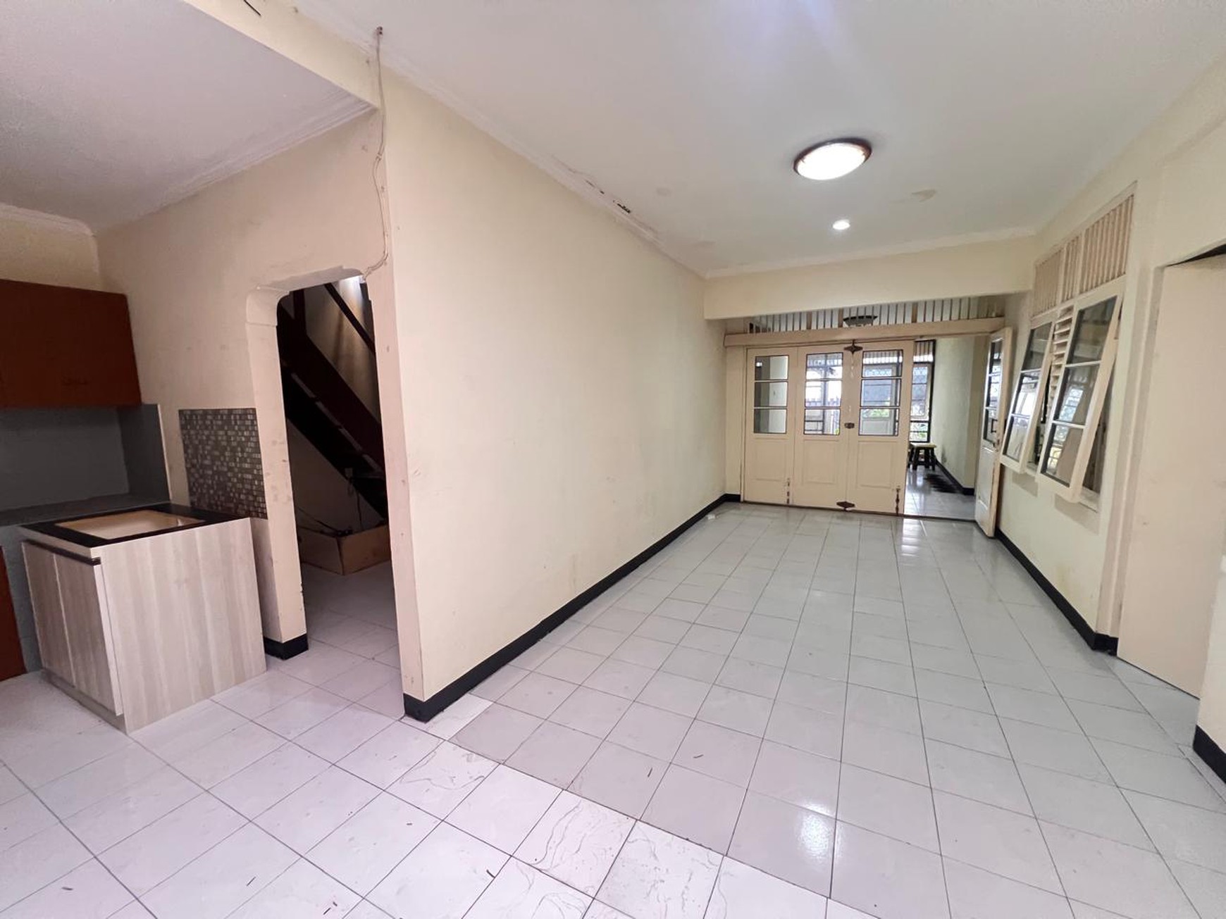Rumah 2 lantai,luas tanah 162,lingkungan oke di Bintaro Jaya 3