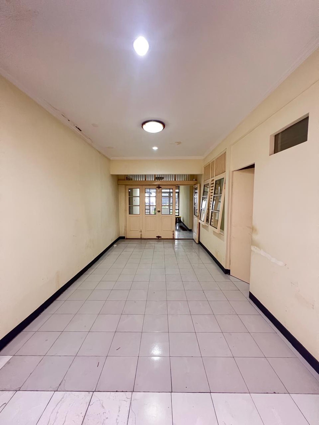 Rumah 2 lantai,luas tanah 162,lingkungan oke di Bintaro Jaya 3