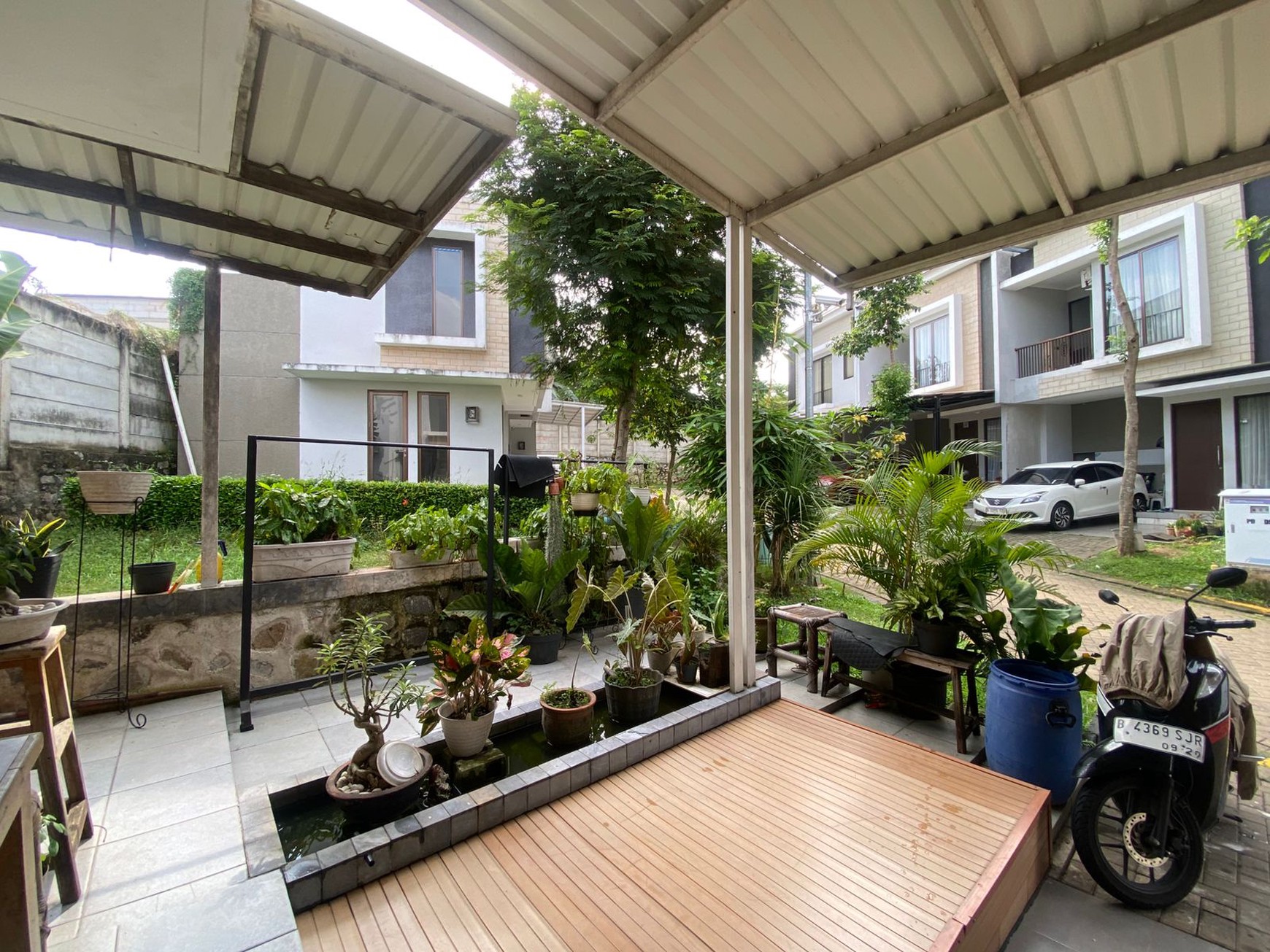 Rumah 2 Lantai dalam Cluster dan Lokasi Strategis @Graha Raya