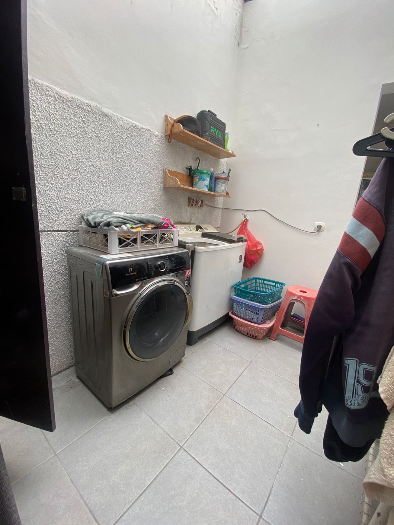 Rumah 2 Lantai dalam Cluster dan Lokasi Strategis @Graha Raya