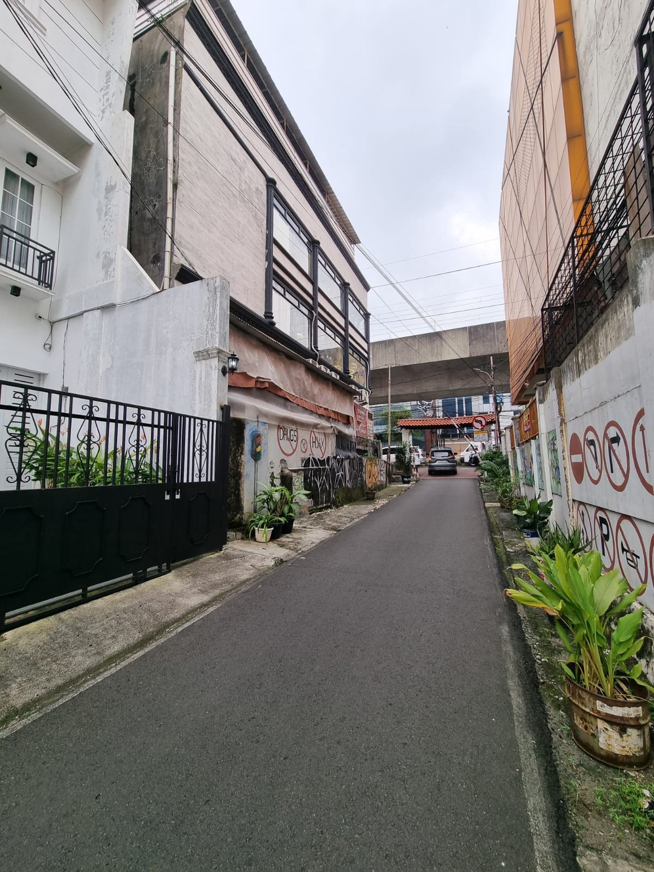 Rumah Bagus, Cantik Siap huni Lokasi strategis di Jakarta Selatan