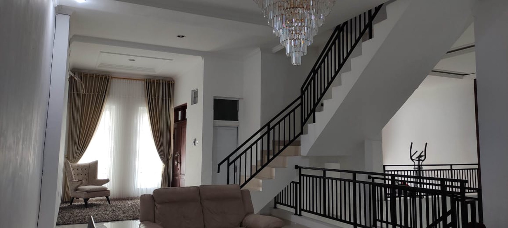 Rumah Bagus, Cantik Siap huni Lokasi strategis di Jakarta Selatan