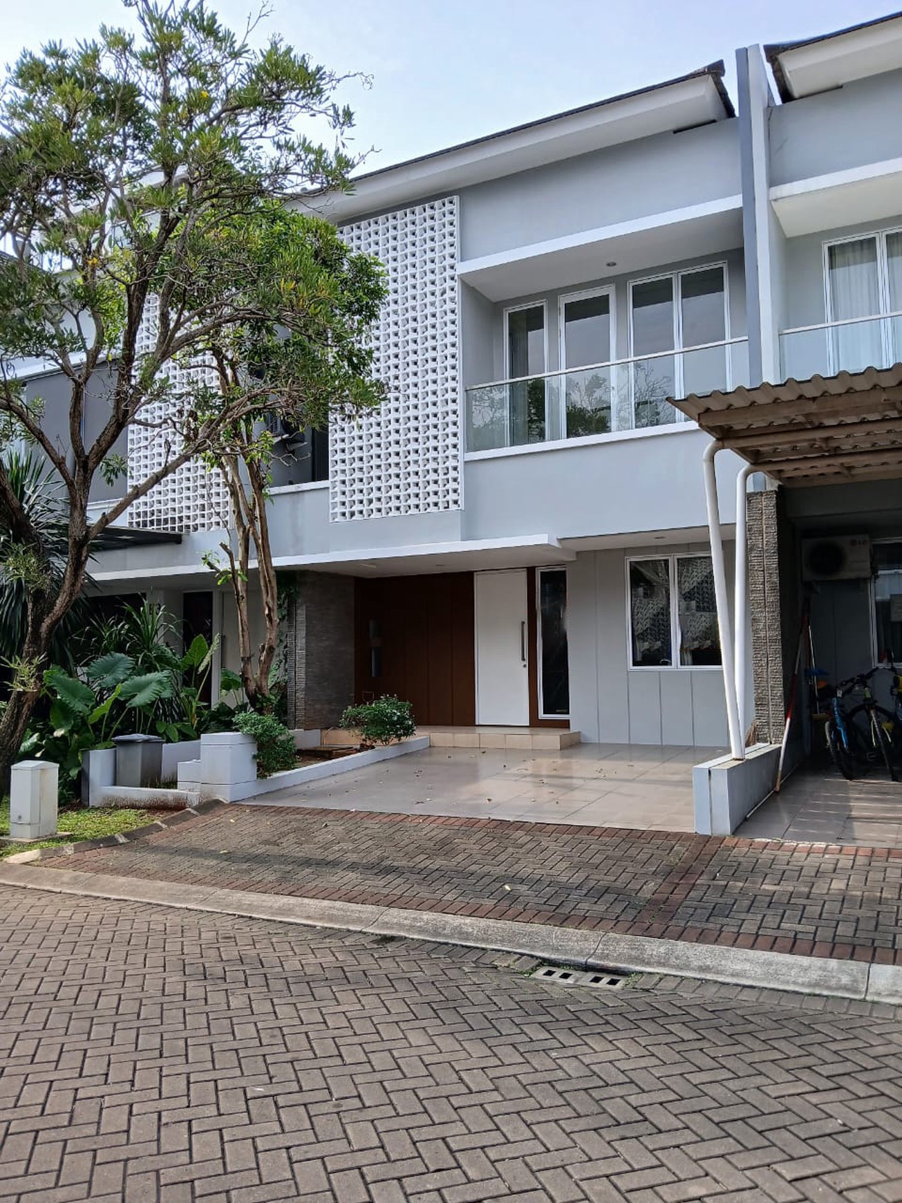 Rumah 2 Lantai dalam Cluster dan Lokasi Strategis @Bintaro-Sektor 9