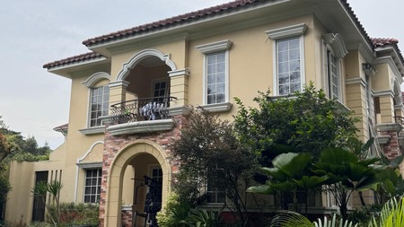 Dijual rumah mewah di The Green BSD Tangerang Selatan