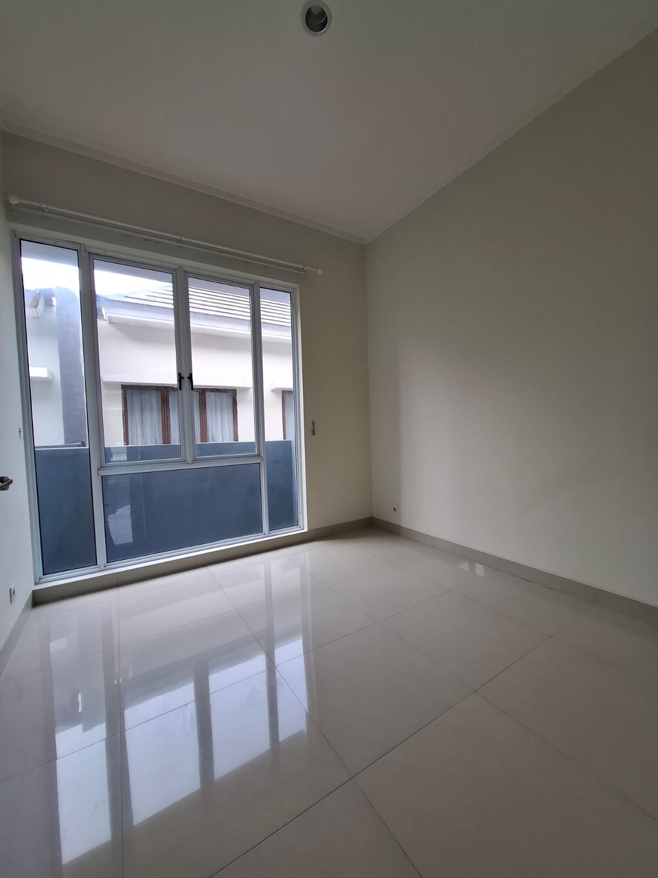 Rumah 2 Lantai dalam Cluster dan Lokasi Strategis @Bintaro-Sektor 9