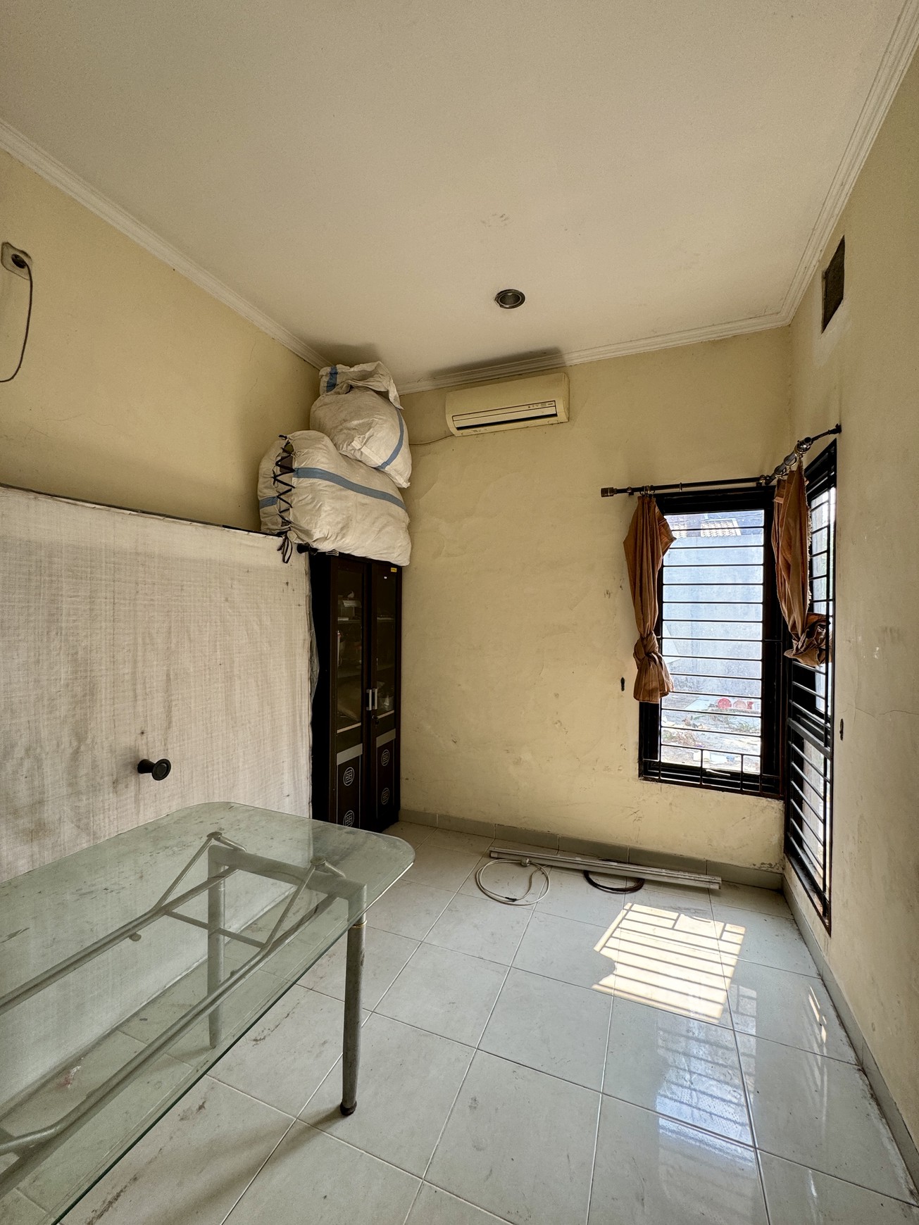 Disewa Rumah di Komplek Simprug Diporis, Poris Jaya, Tangerang