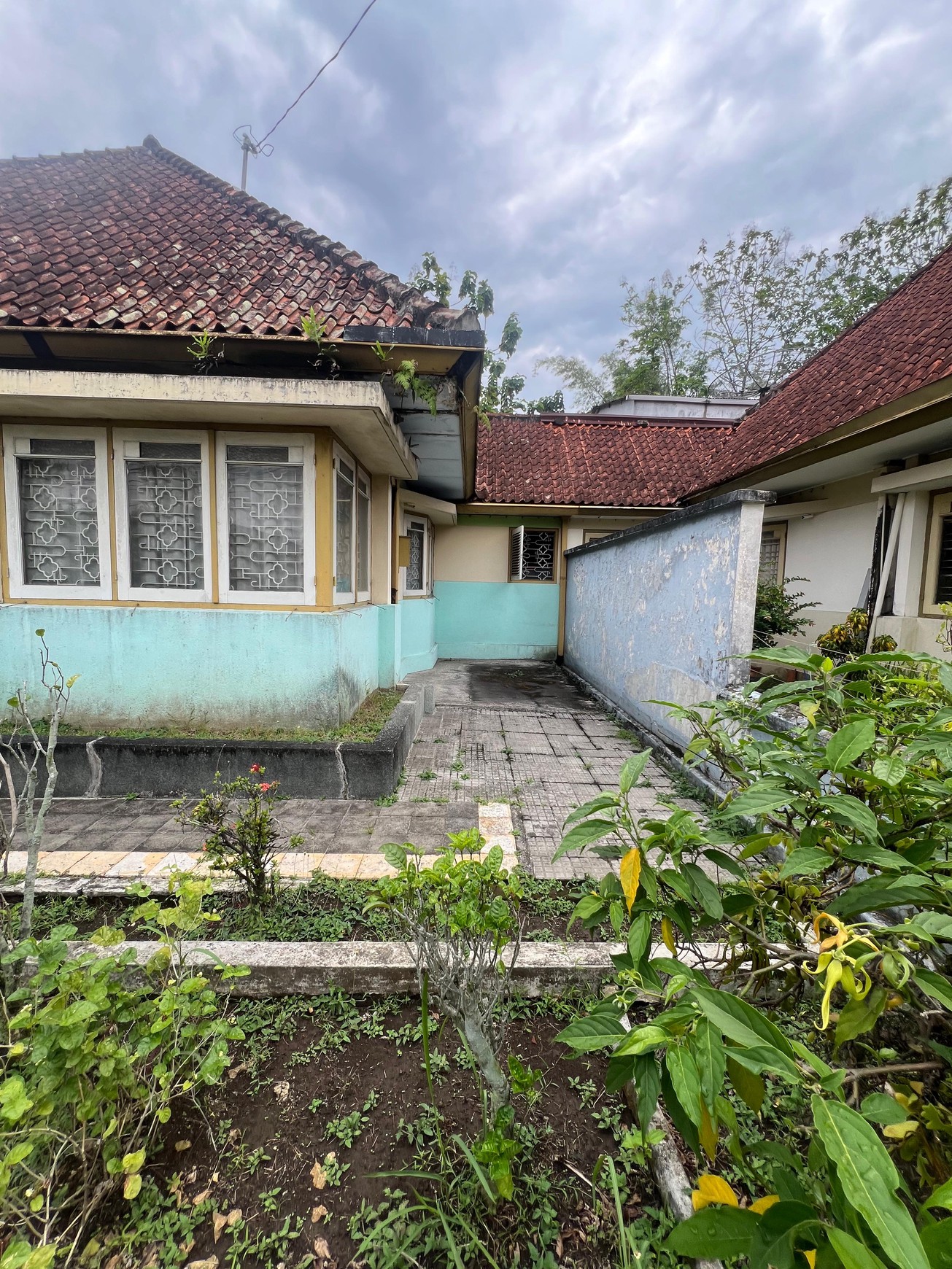 Rumah Kolonial Cocok Untuk Cafe Lokasi Strategis di Kawasan Bisnis Kota Magelang 