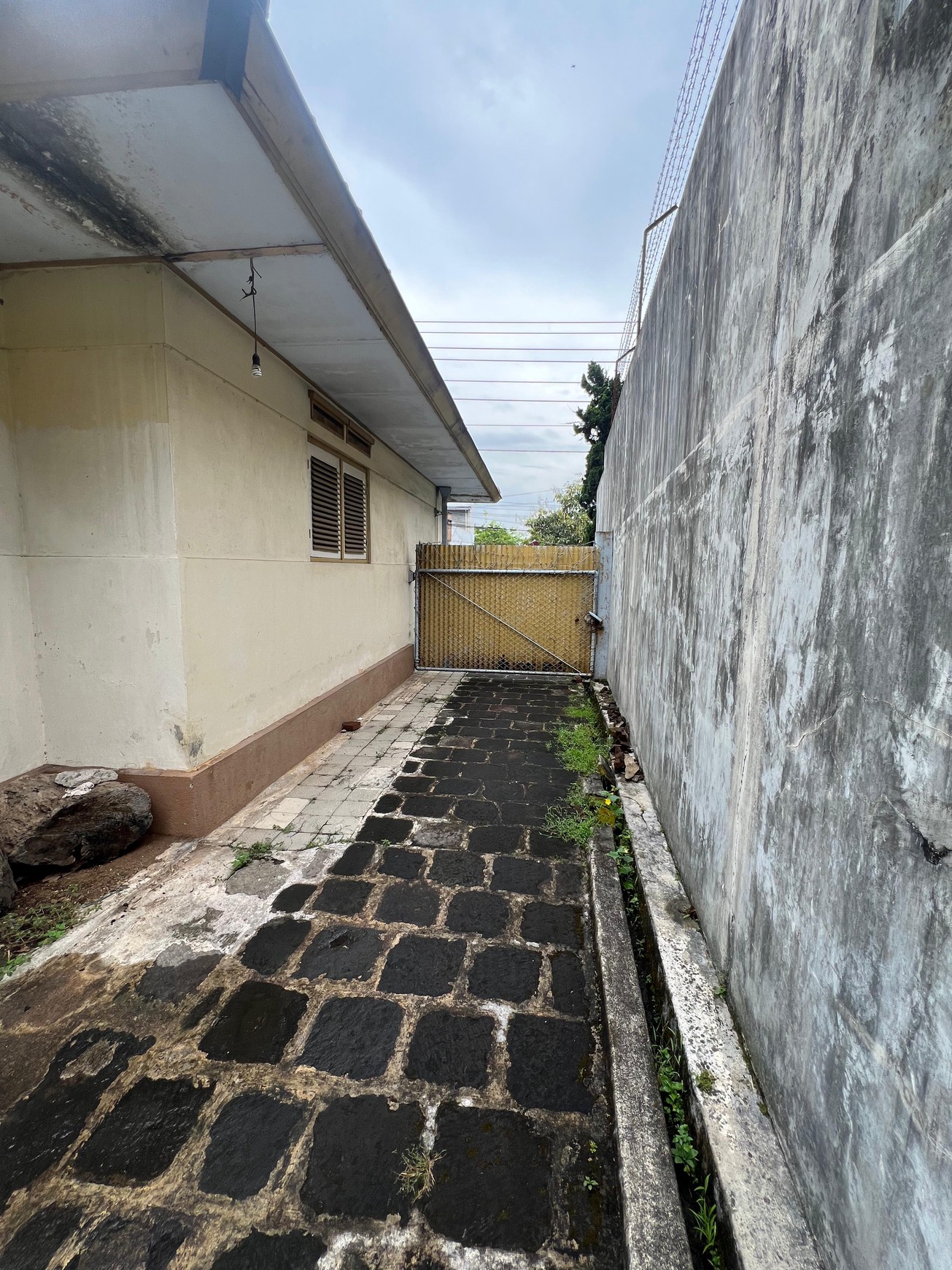 Rumah Kolonial Cocok Untuk Cafe Lokasi Strategis di Kawasan Bisnis Kota Magelang 