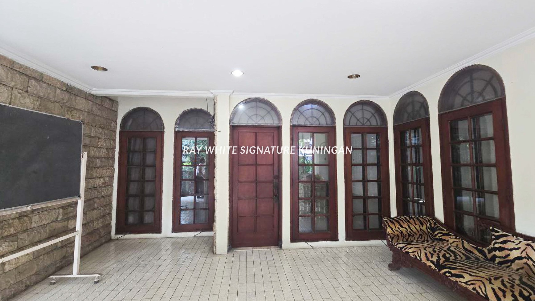 Dijual Rumah Layak Huni Dikawasan Elit Mega Kuningan