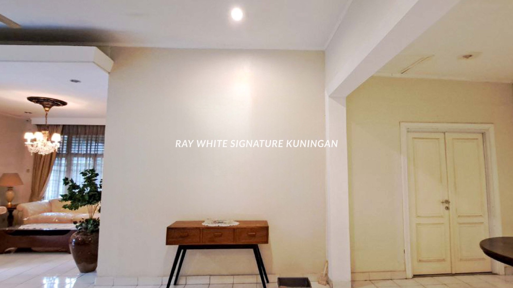 Rumah Lama Bangunan Terawat di Jl Pancoran Timur VIII
