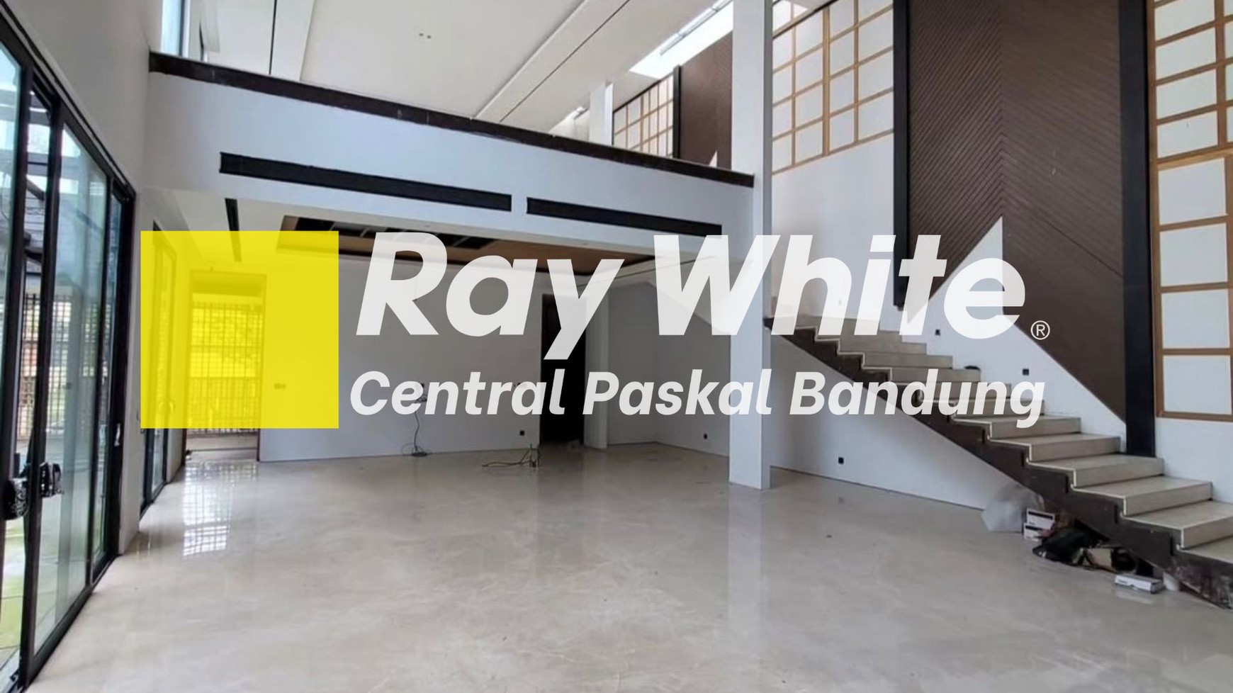 Rumah Luxury Mewah di Perumahan Elit Citra Sun Garden Semarang