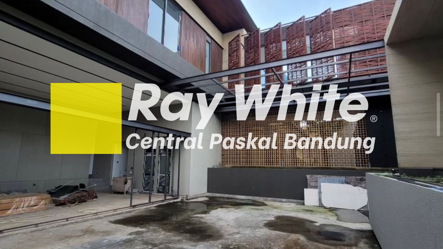 Rumah Luxury Mewah di Perumahan Elit Citra Sun Garden Semarang