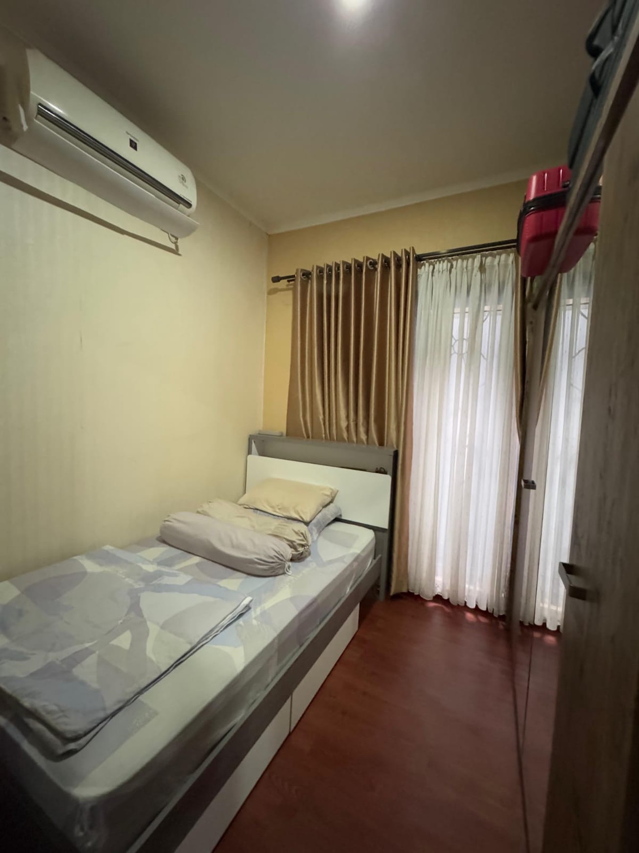 Rumah 2½ Lantai Siap Huni Lokasi Strategis dan Asri @Bintaro-Sektor 9
