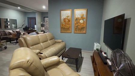 Rumah 2½ Lantai Siap Huni Lokasi Strategis dan Asri @Bintaro-Sektor 9