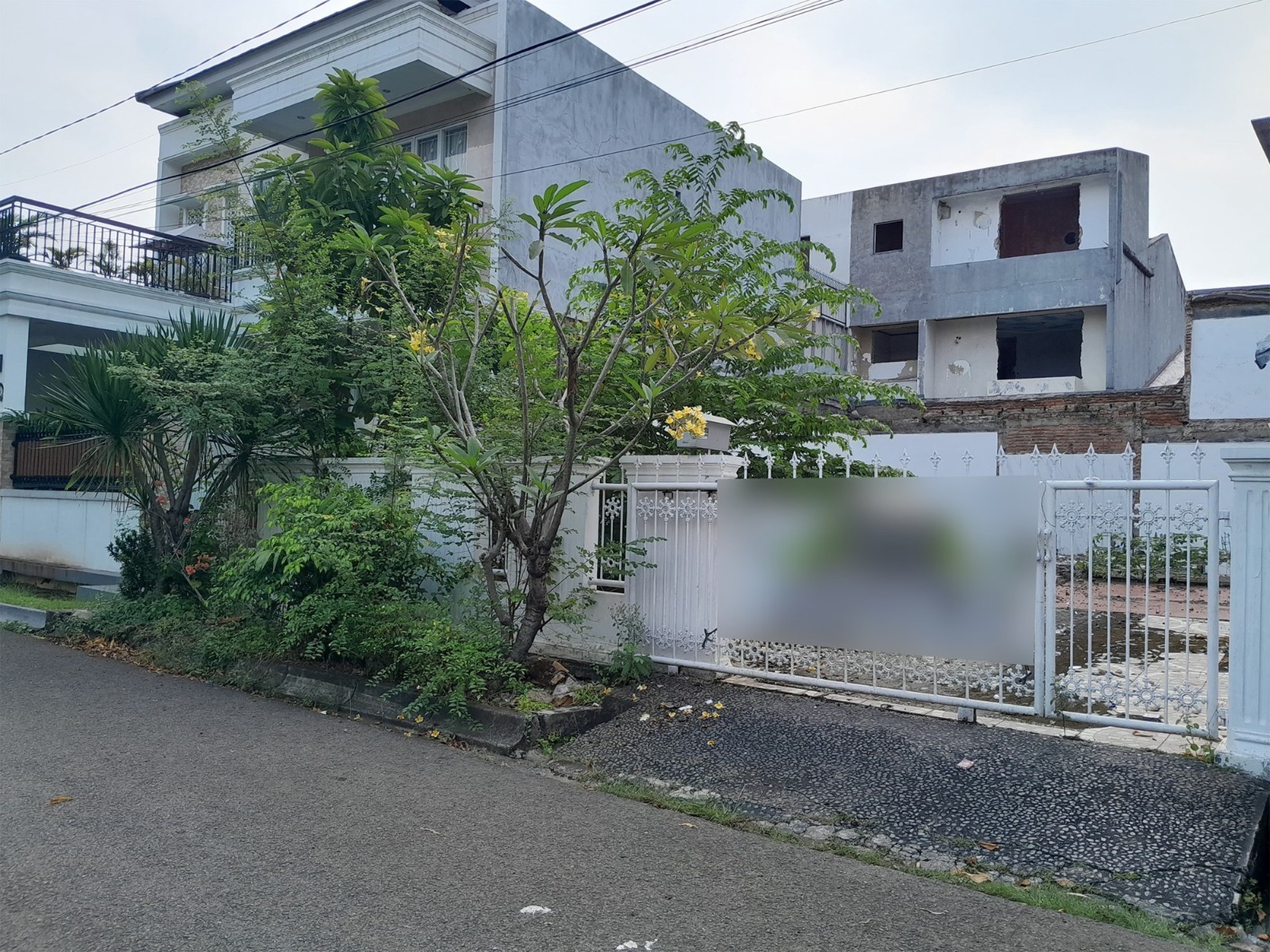 Kavling siap bangun ,hadap tenggara di Pondok Indah