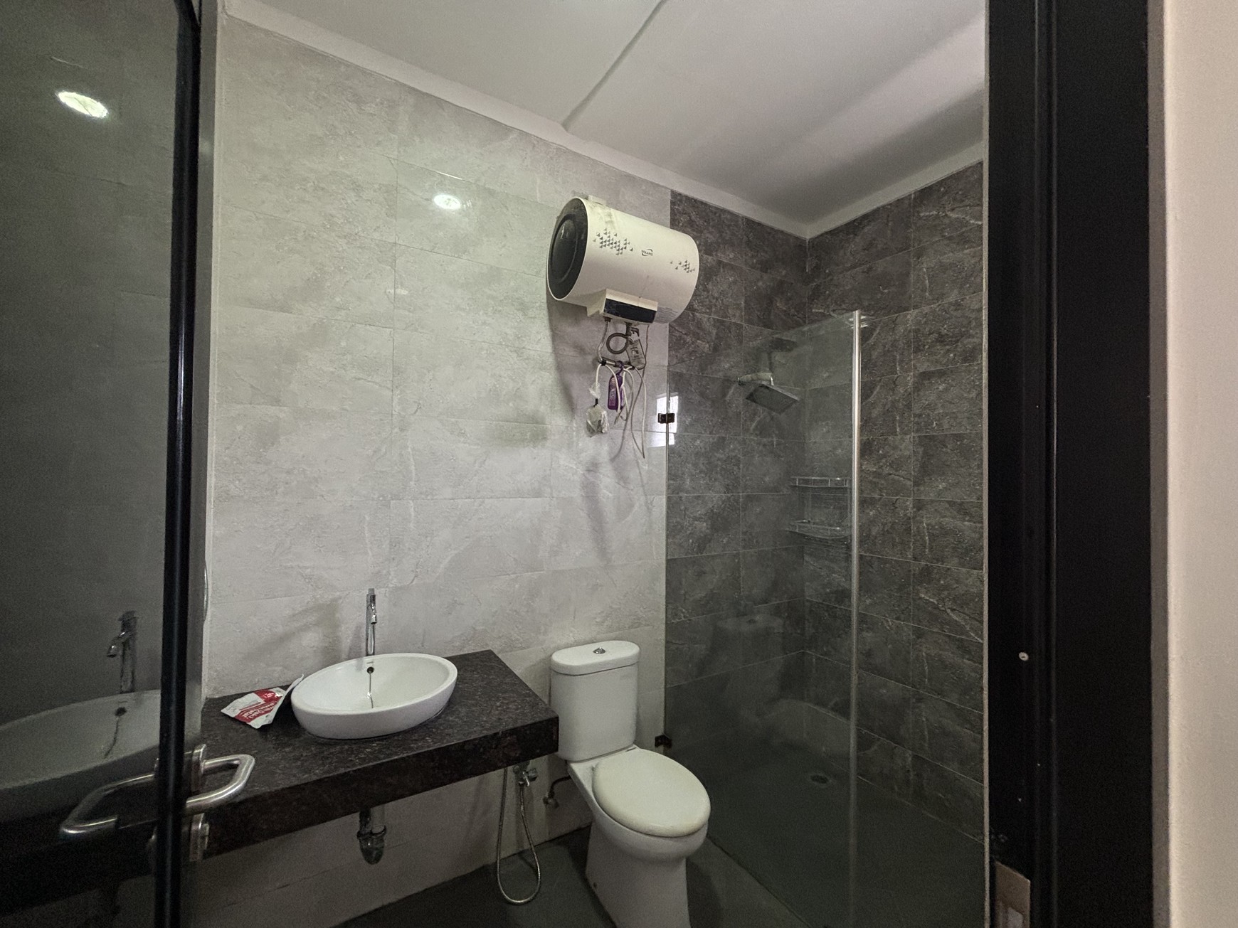 Rumah Cantik,  Rapi Siap Huni di Kota Wisata Cibubur 