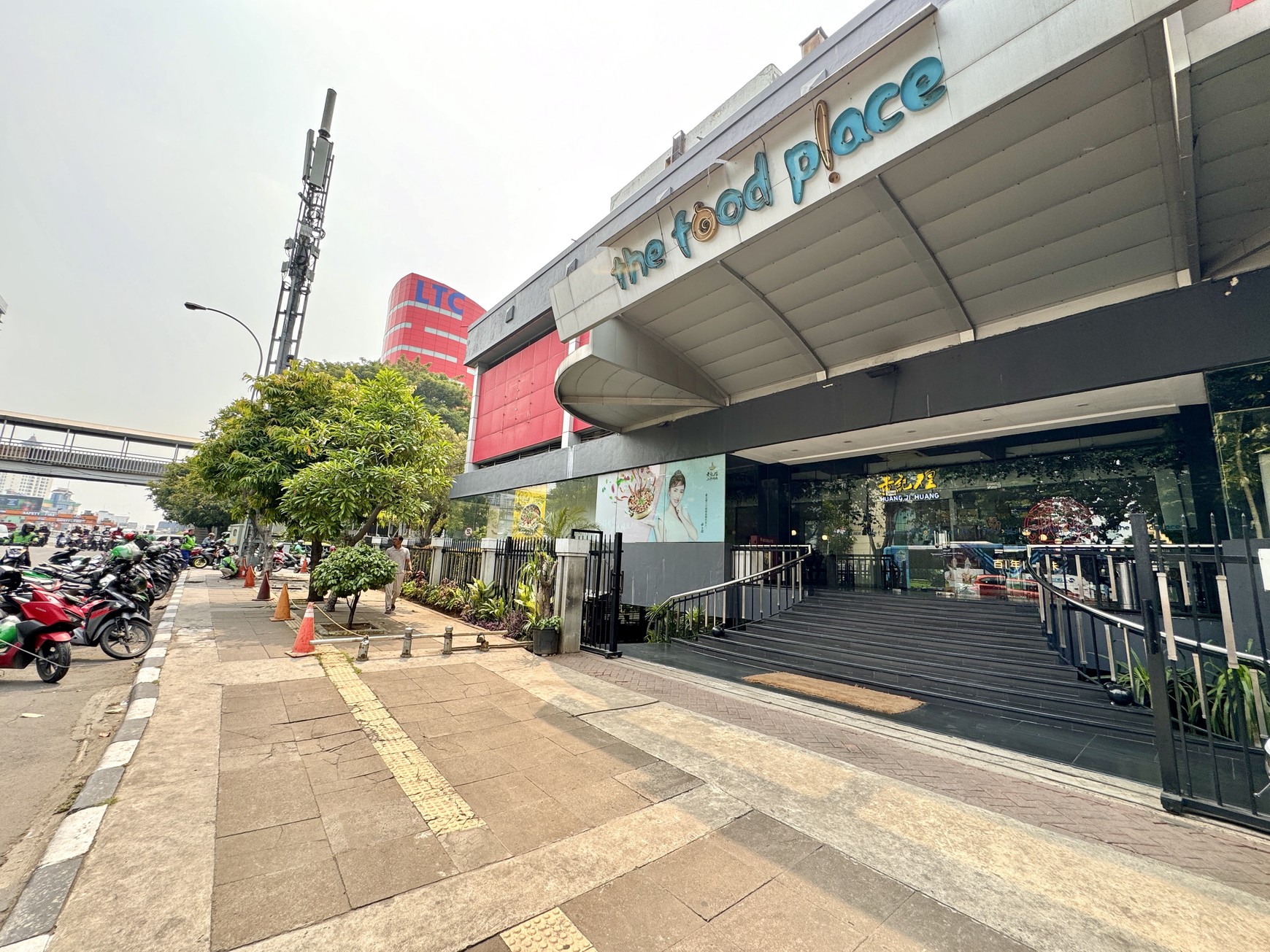 Disewa Ruang Usaha di The Food Place, Jalan Hayam Wuruk, Jakarta Barat