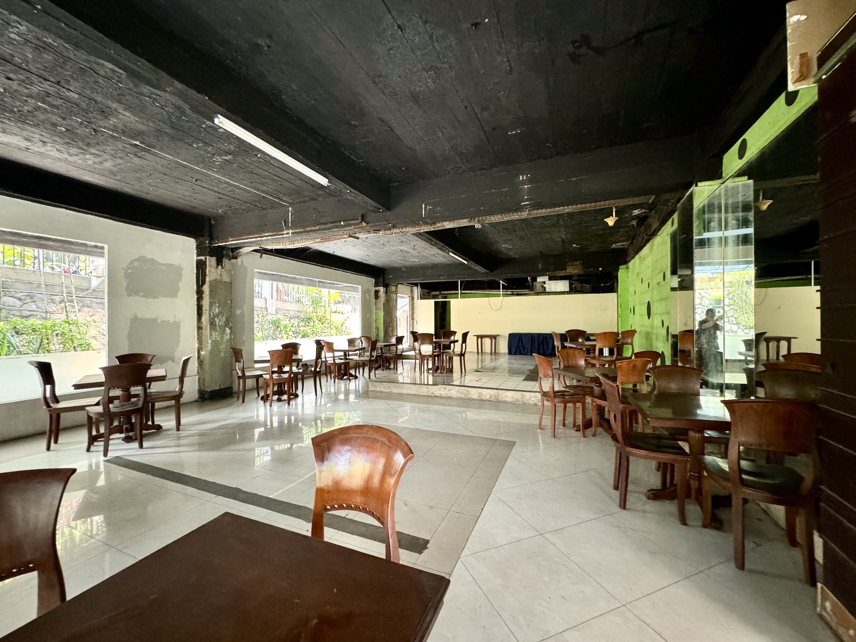 Disewa Ruang Usaha di The Food Place, Jalan Hayam Wuruk, Jakarta Barat