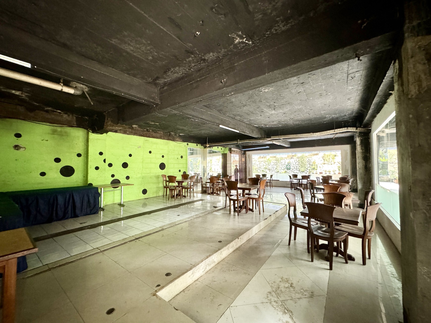 Disewa Ruang Usaha di The Food Place, Jalan Hayam Wuruk, Jakarta Barat