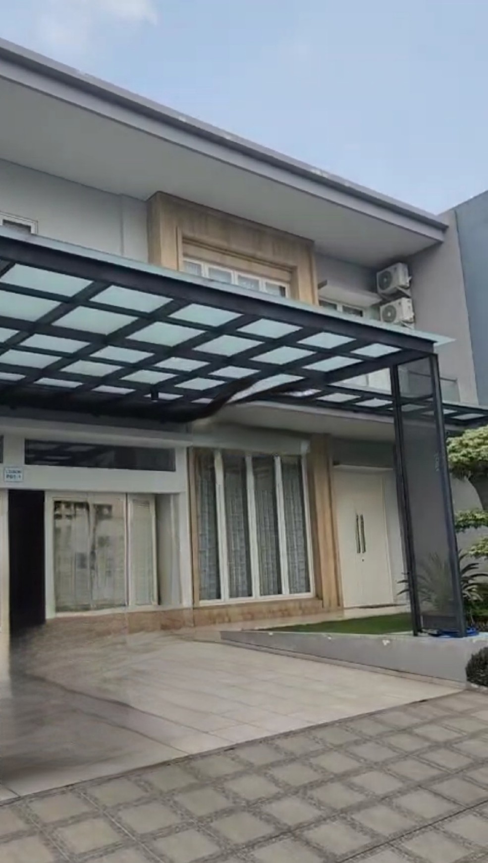 Dijual Rumah Pakuwon Indah Granada - Imperial Golf - Lisbon Surabaya Full Furnish Dekat Graha Family, Citraland , Pakuwon Mall