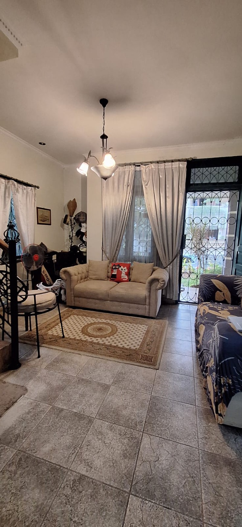 Dijual Rumah di Raffles Hills, Cibubur