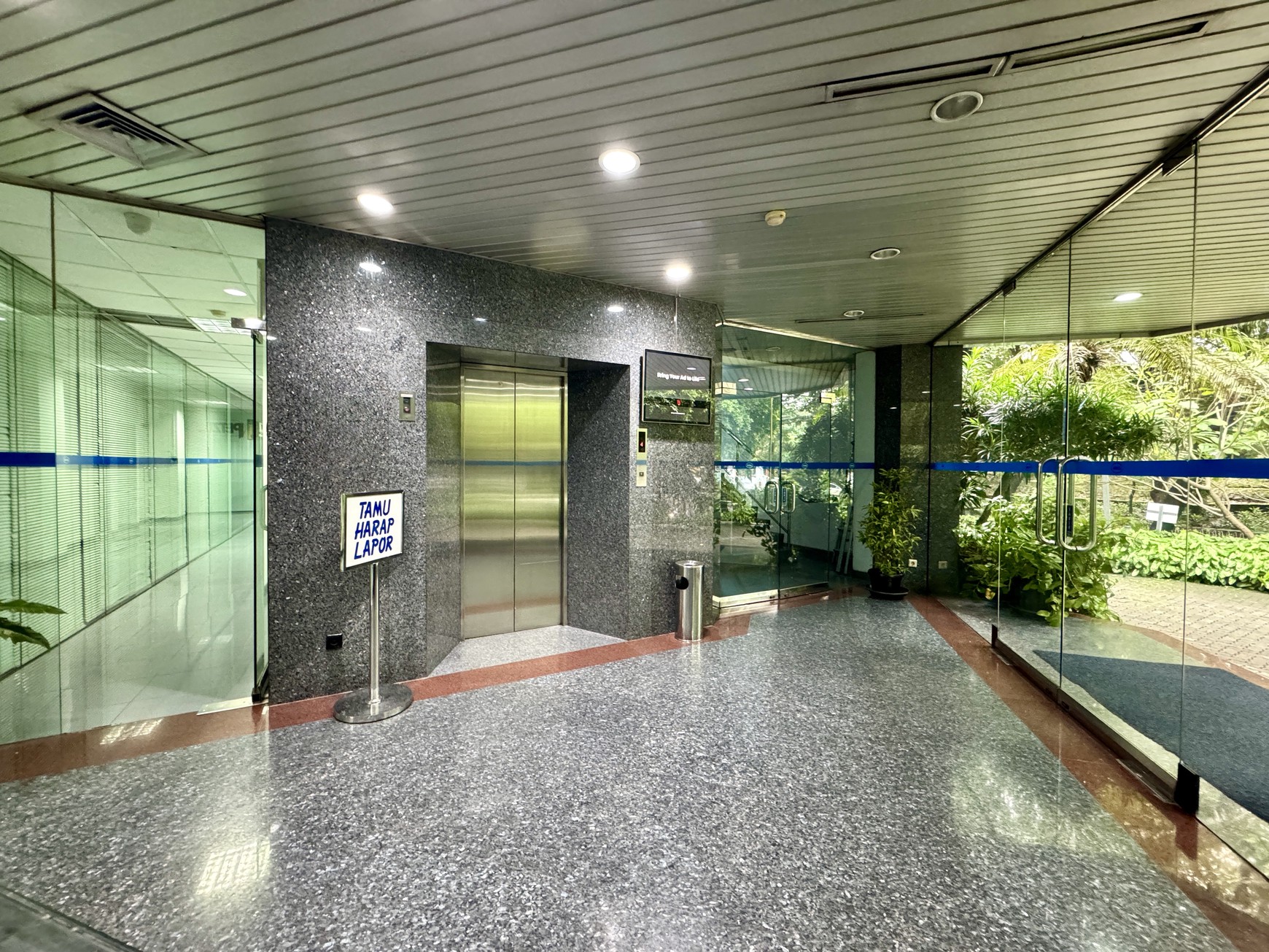 Disewa Ruang kantor di Gedung Cosa Tomang, Jakarta Barat