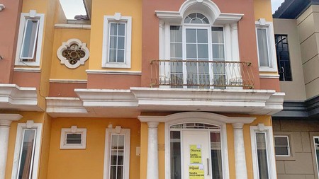 Rumah 2 lantai siap huni di Malibu Village Gading Serpong