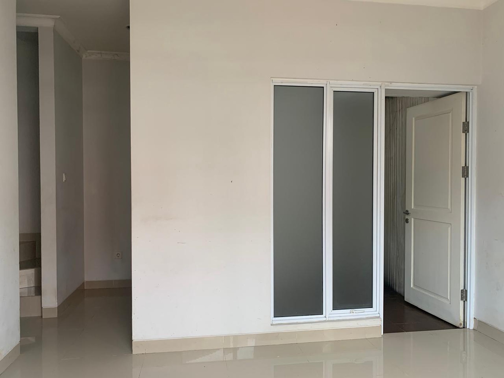 Rumah 2 lantai siap huni di Malibu Village Gading Serpong