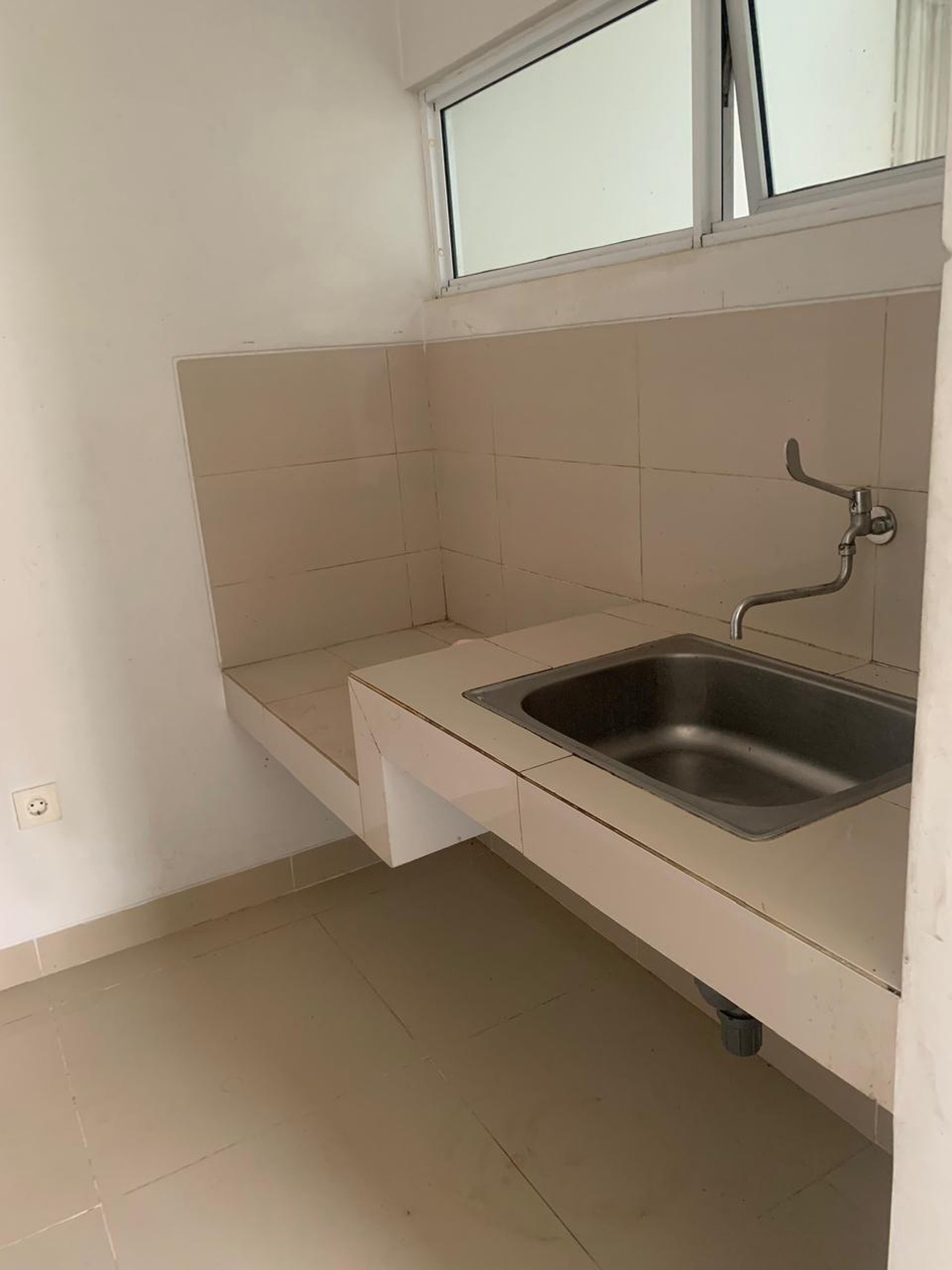 Rumah 2 lantai siap huni di Malibu Village Gading Serpong