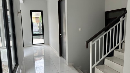 Dijual Rumah Bagus Terawat di Mainroad Kembar, Bandung Kota