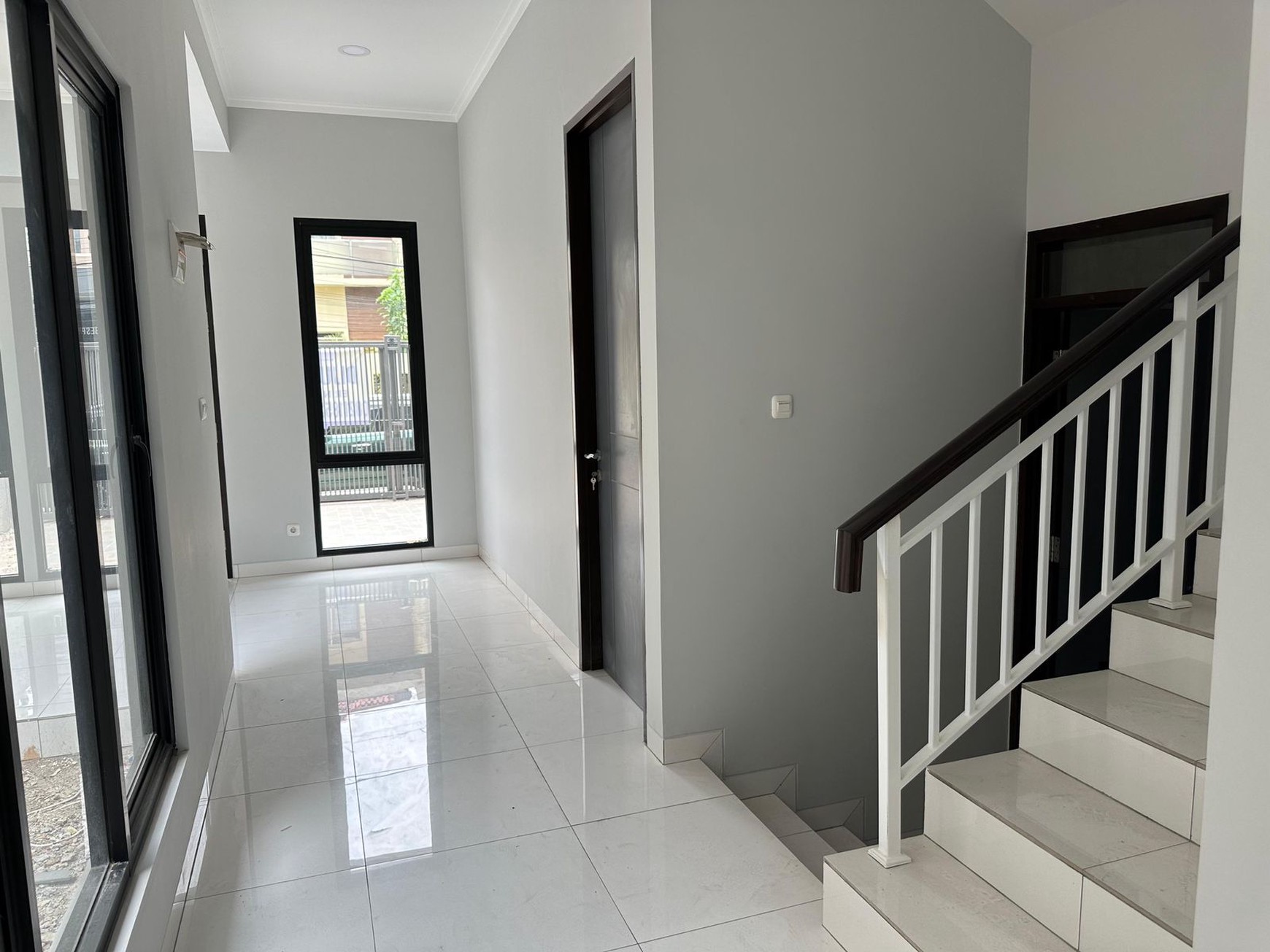 Dijual Rumah Bagus Terawat di Mainroad Kembar, Bandung Kota