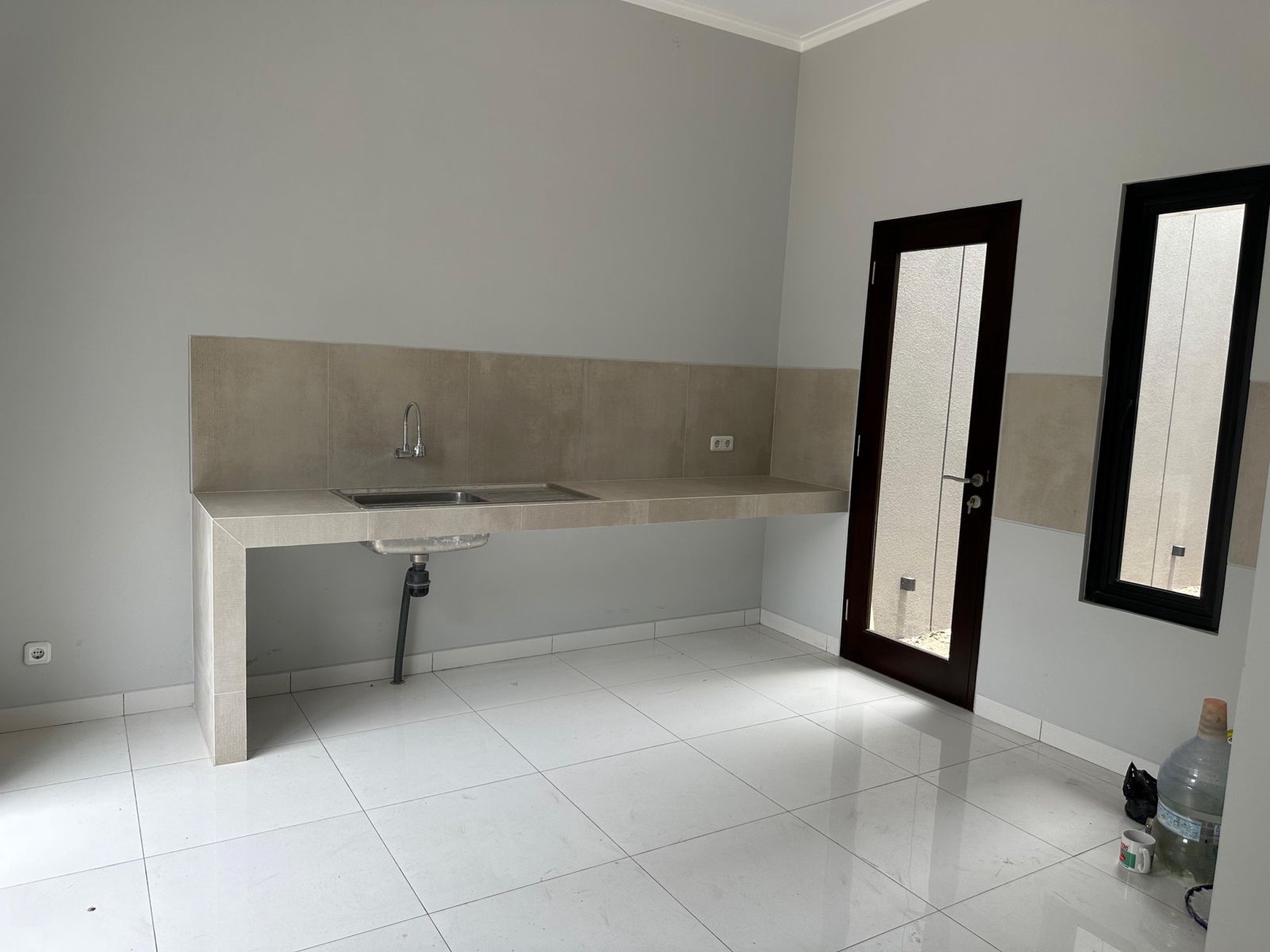 Dijual Rumah Bagus Terawat di Mainroad Kembar, Bandung Kota