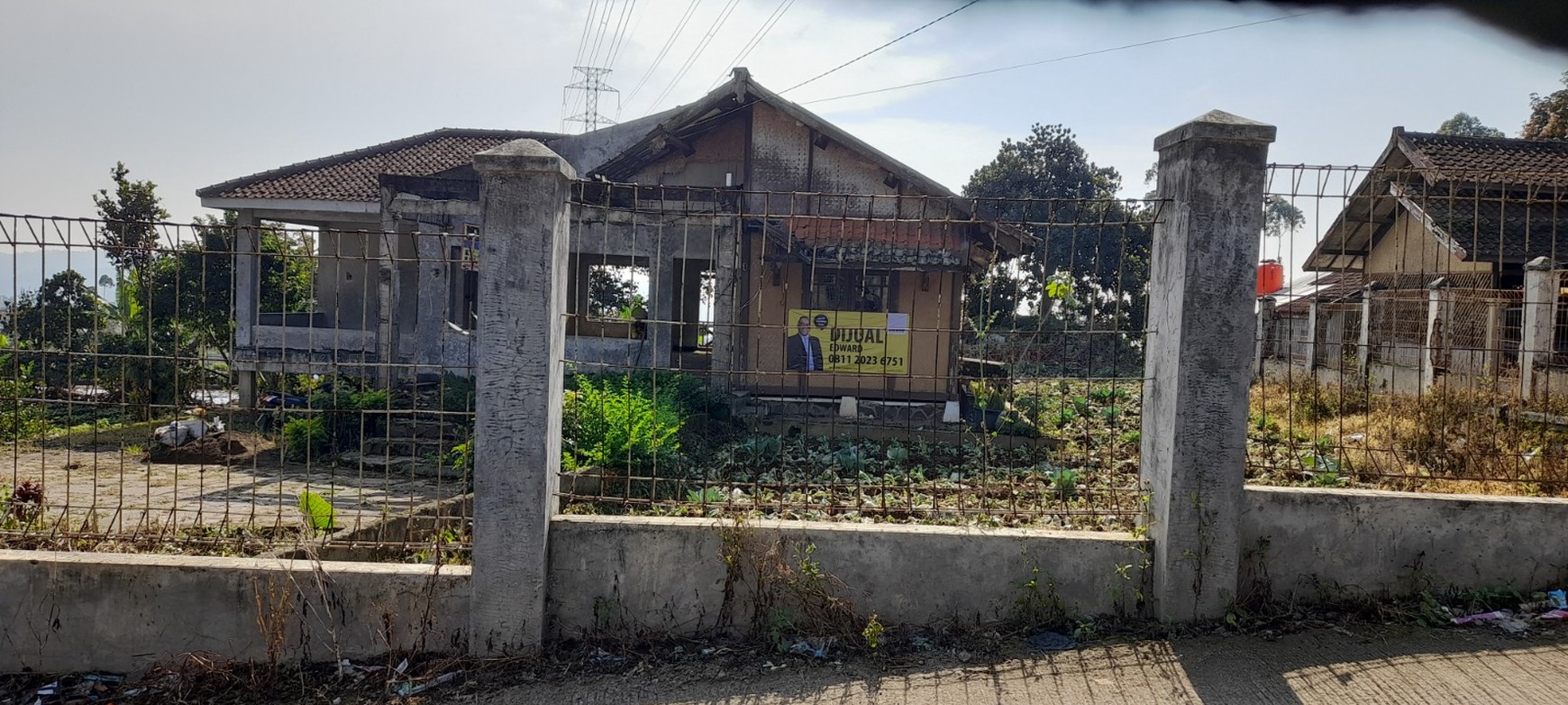 DIJUAL RUMAH&KEBUN LUAS -+3000M, COCOK UNTUK VILLA, VIEW INDAH CIWIDEY